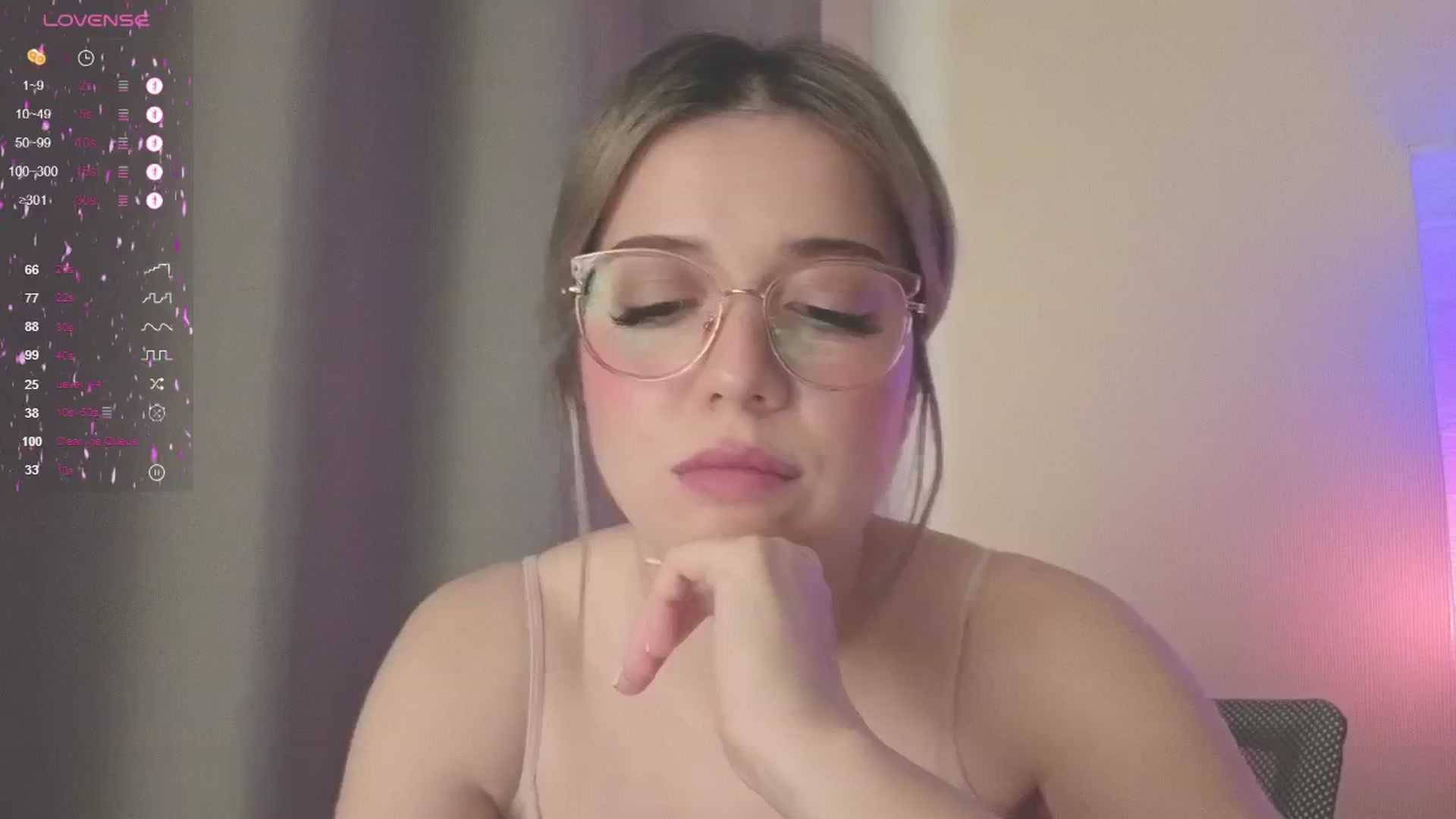 Gallery image thumbnail from cutiee's myfreecams stream on, 05/25/2025, 13:58 image 15 of 20