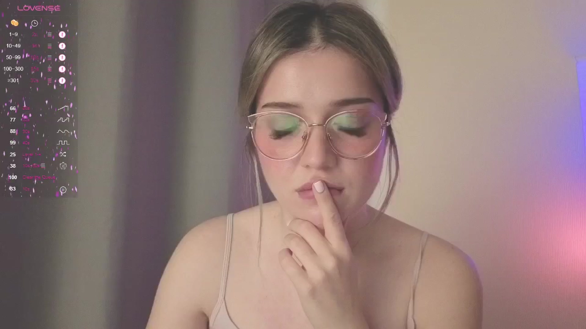 Gallery image thumbnail from cutiee's myfreecams stream on, 05/25/2025, 13:58 image 14 of 20