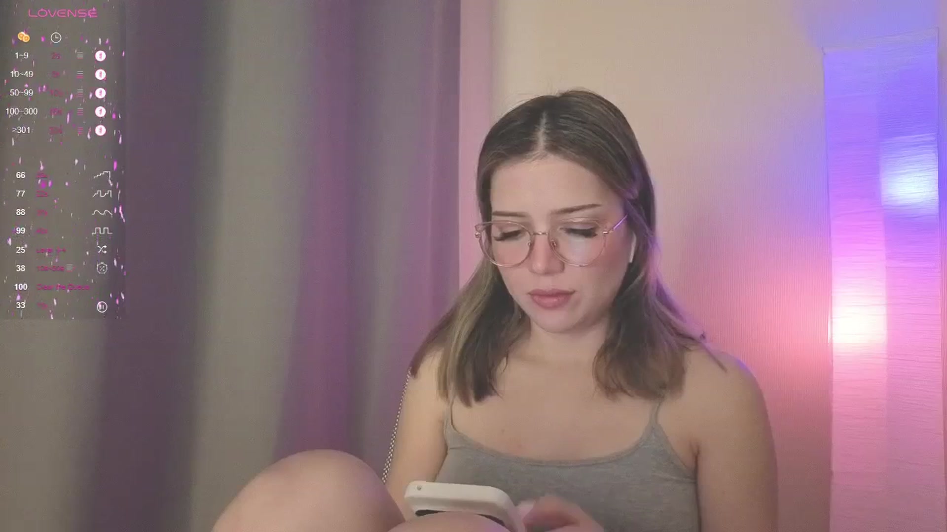 Gallery image thumbnail from cutiee's myfreecams stream on, 05/26/2025, 08:42 image 19 of 20