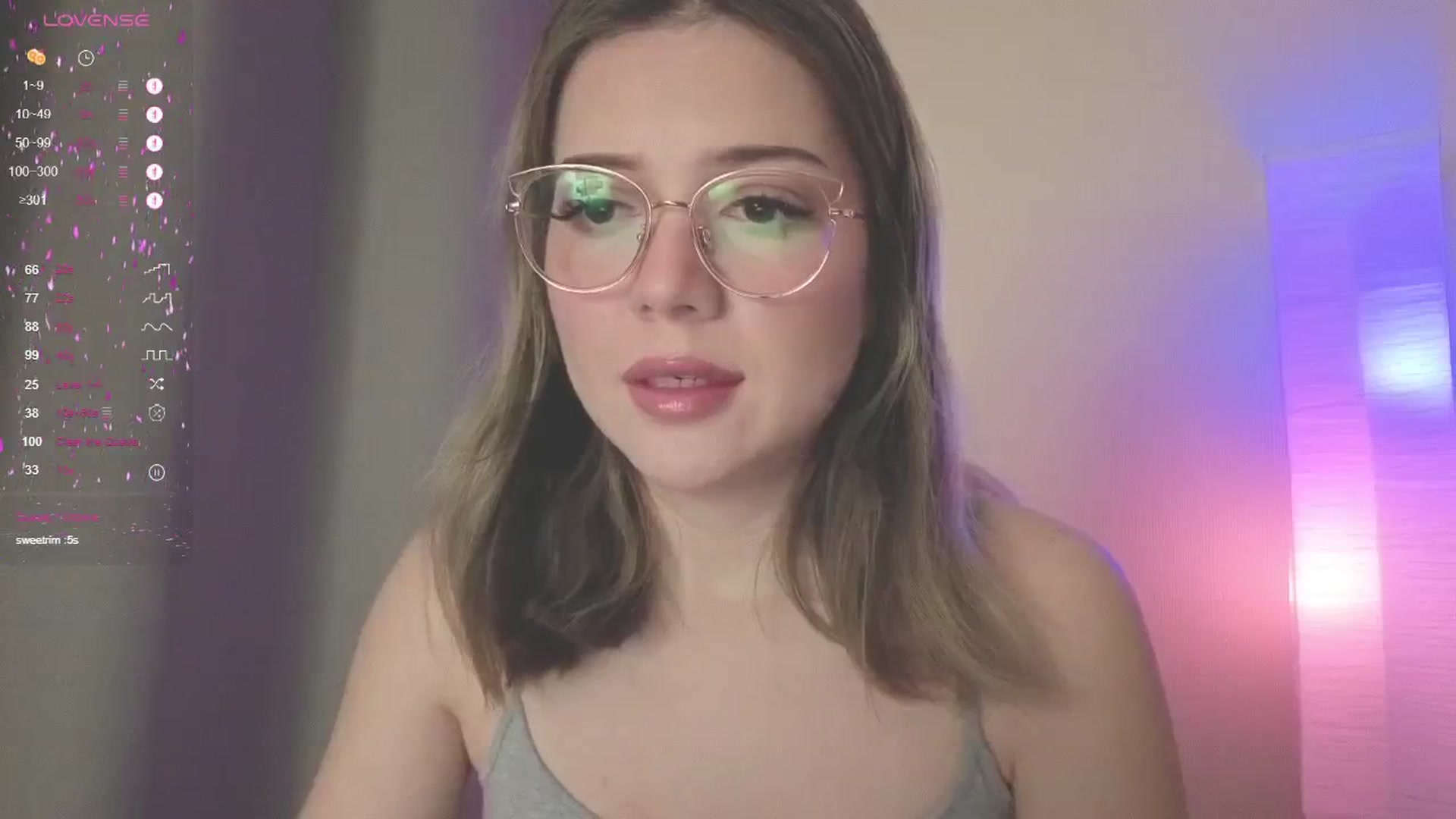 Gallery image thumbnail from cutiee's myfreecams stream on, 05/26/2025, 08:42 image 2 of 20