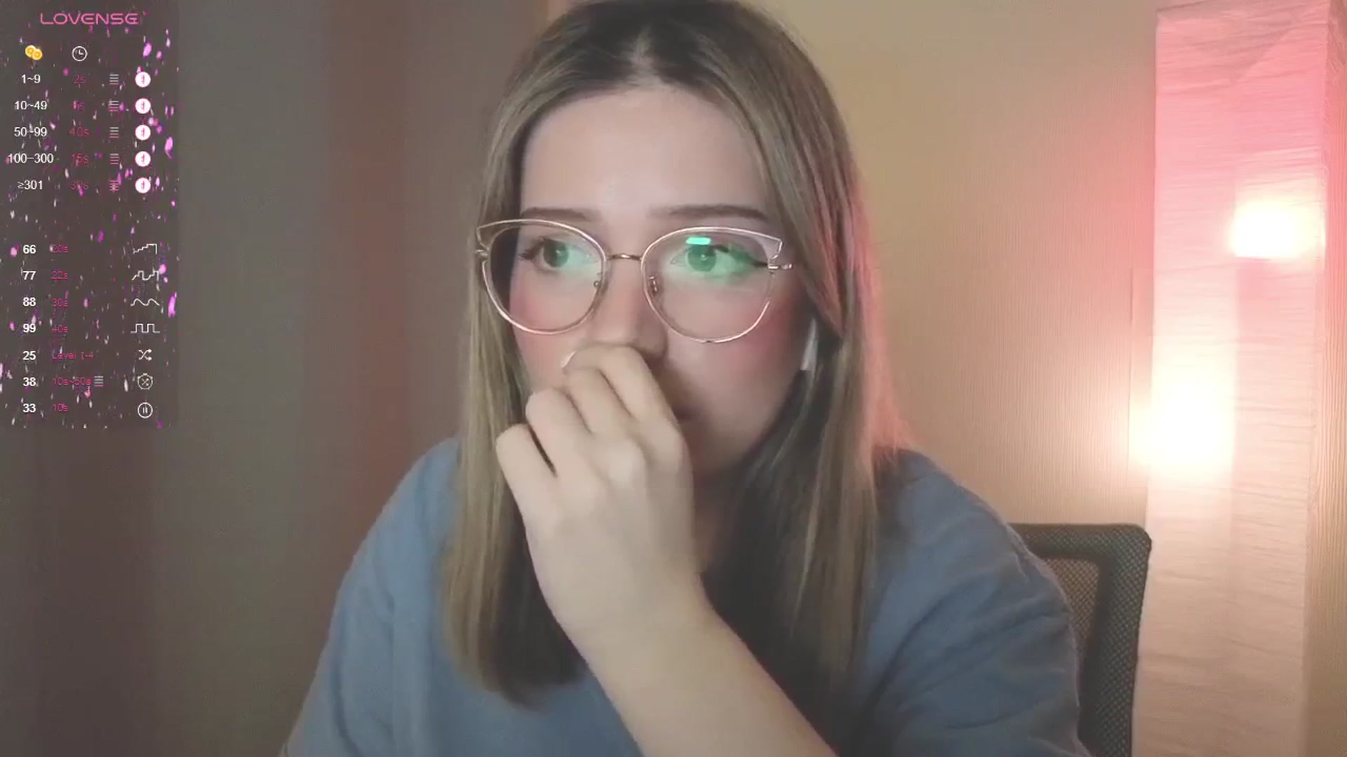 Gallery image thumbnail from cutiee's myfreecams stream on, 06/10/2025, 24:27 image 6 of 20