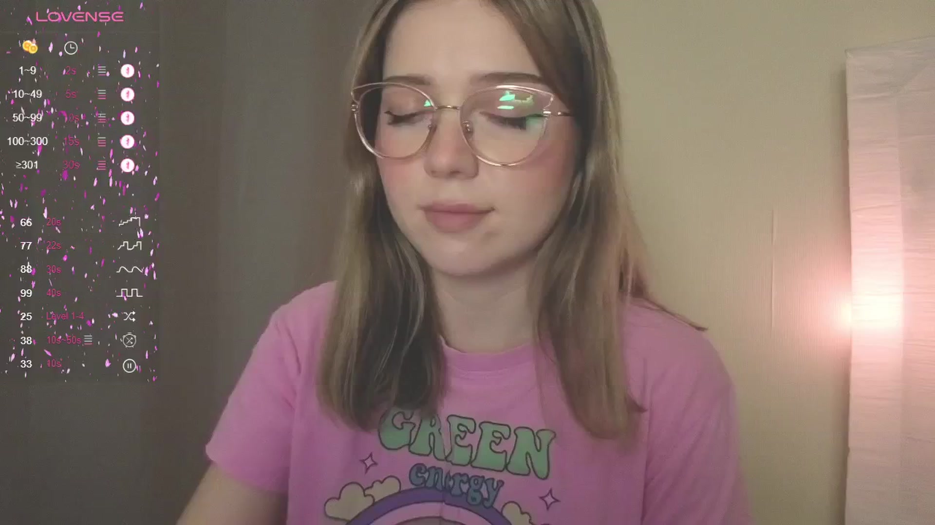 Gallery image thumbnail from cutiee's myfreecams stream on, 06/20/2025, 24:42 image 8 of 20