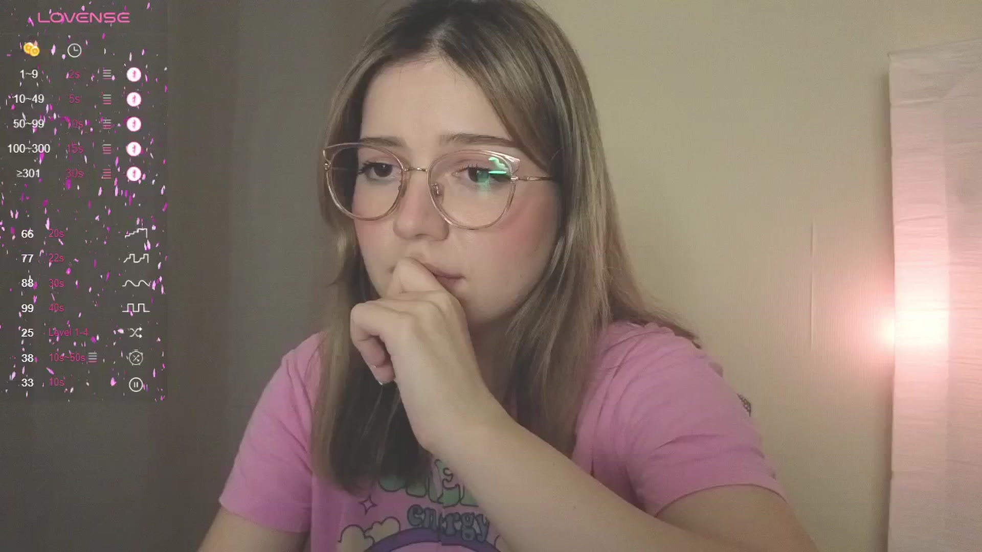 Gallery image thumbnail from cutiee's myfreecams stream on, 06/20/2025, 24:42 image 17 of 20