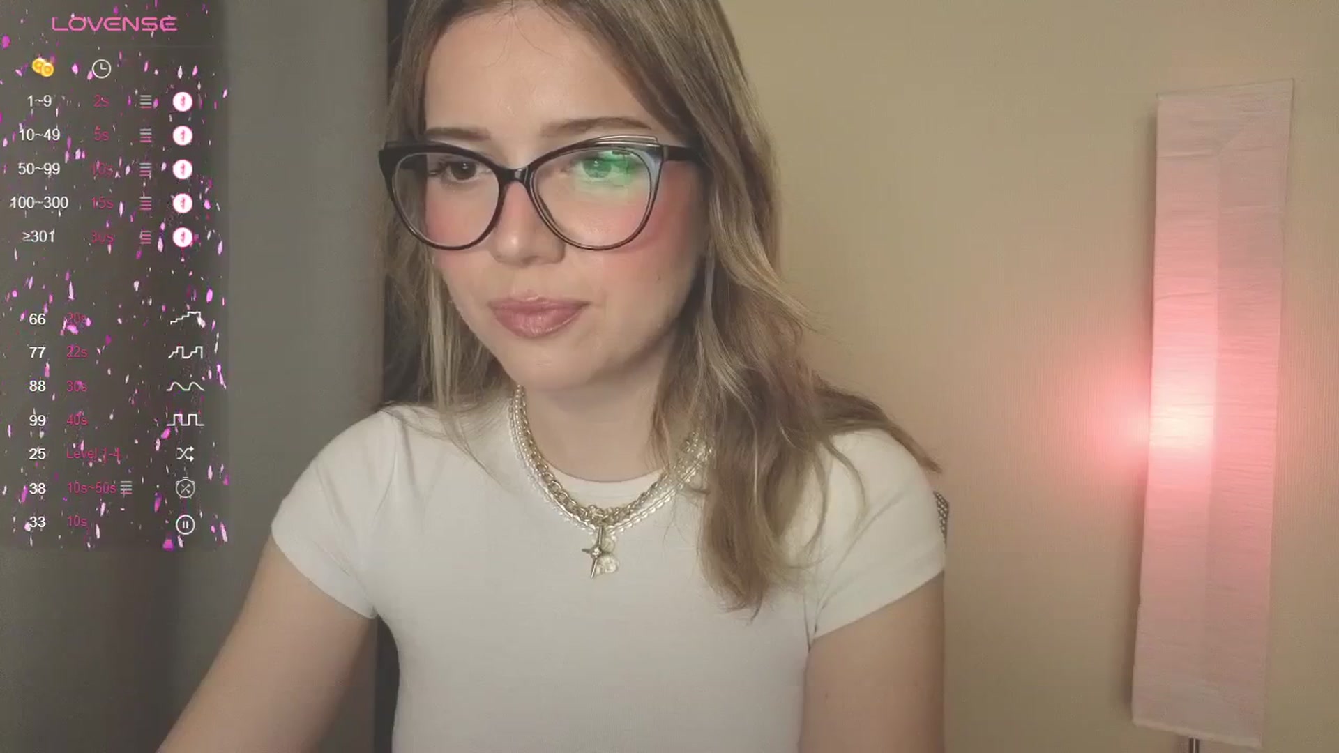 Gallery image thumbnail from cutiee's myfreecams stream on, 06/30/2025, 24:00 image 10 of 20