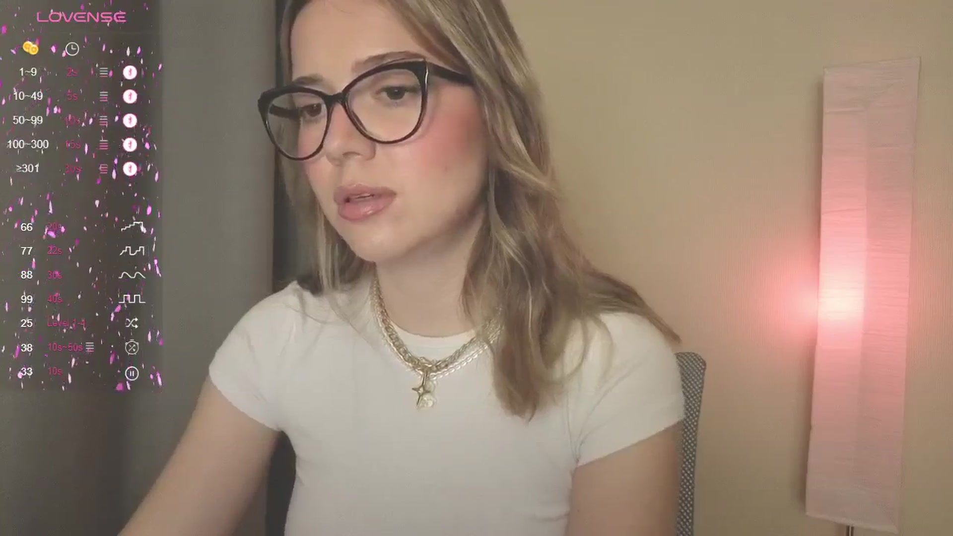 Gallery image thumbnail from cutiee's myfreecams stream on, 06/30/2025, 24:00 image 19 of 20
