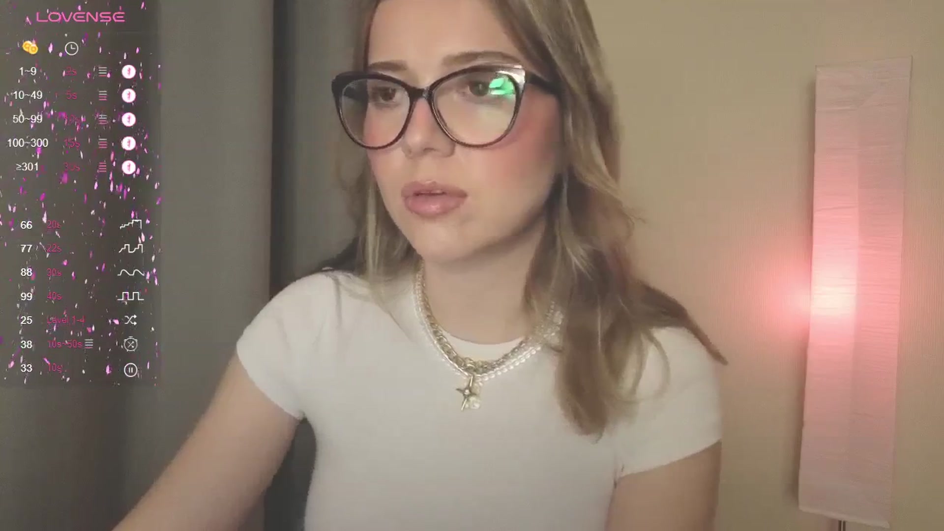 Gallery image thumbnail from cutiee's myfreecams stream on, 06/30/2025, 24:00 image 11 of 20
