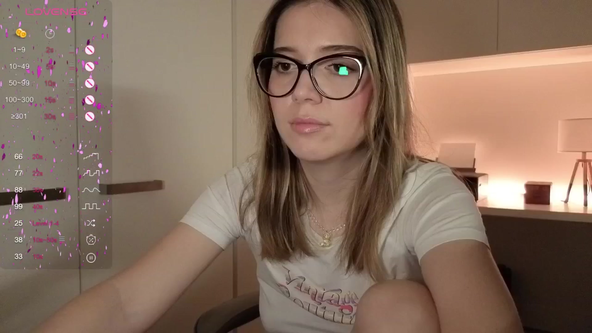 Gallery image thumbnail from cutiee's myfreecams stream on, 07/27/2025, 10:14 image 1 of 20