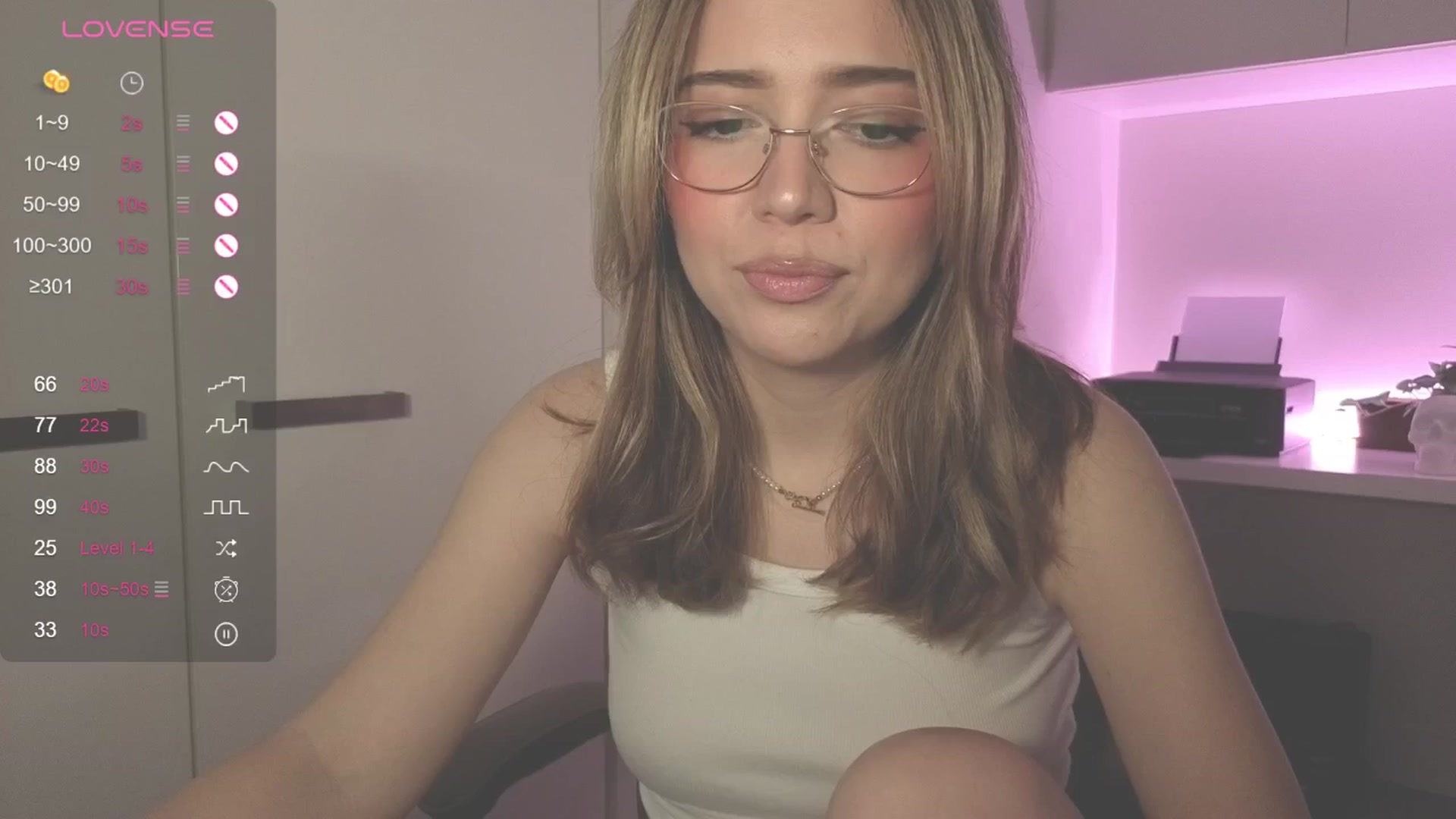 Gallery image thumbnail from cutiee's myfreecams stream on, 08/18/2025, 06:53 image 11 of 20