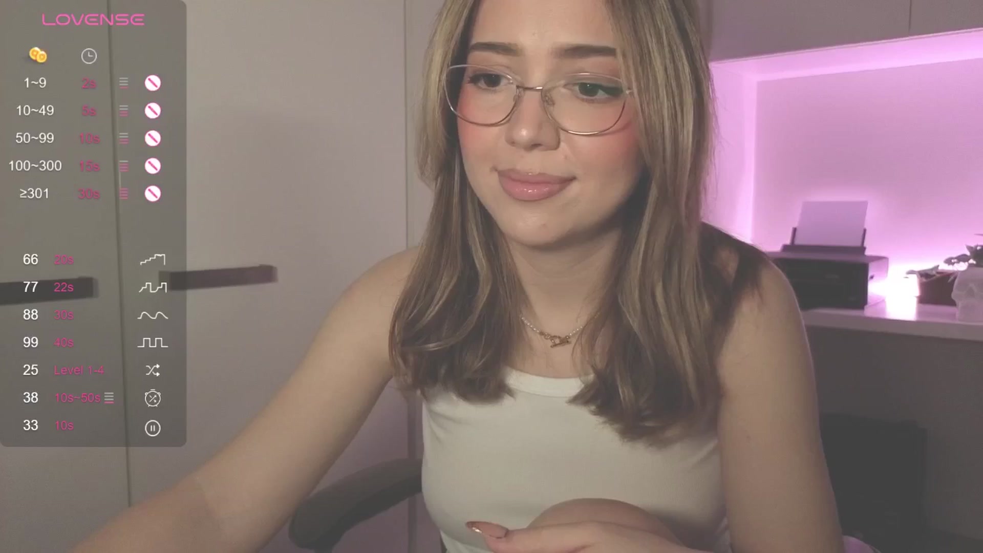 Gallery image thumbnail from cutiee's myfreecams stream on, 08/18/2025, 06:53 image 13 of 20