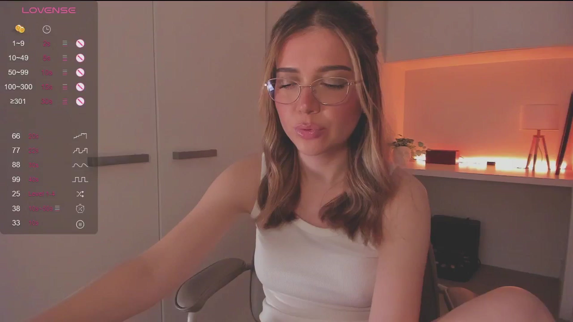Gallery image thumbnail from cutiee's myfreecams stream on, 09/14/2025, 07:41 image 11 of 20