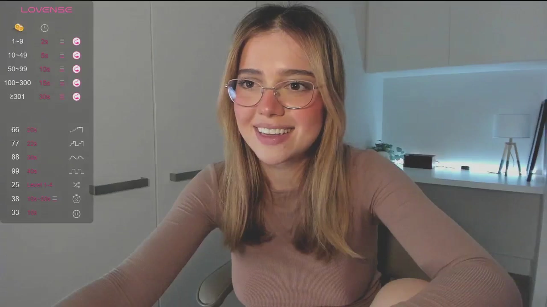 Gallery image thumbnail from cutiee's myfreecams stream on, 09/16/2025, 05:50 image 9 of 20
