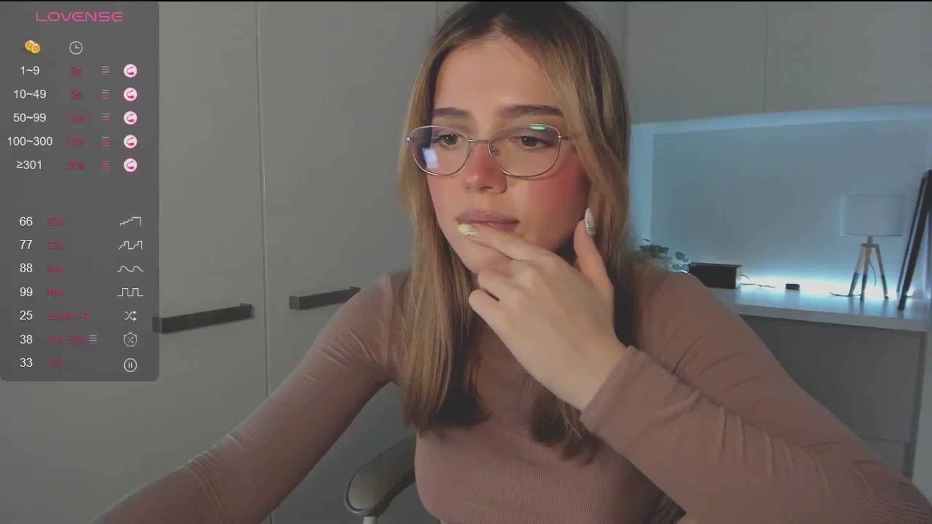 Gallery image thumbnail from cutiee's myfreecams stream on, 09/16/2025, 05:50 image 5 of 20