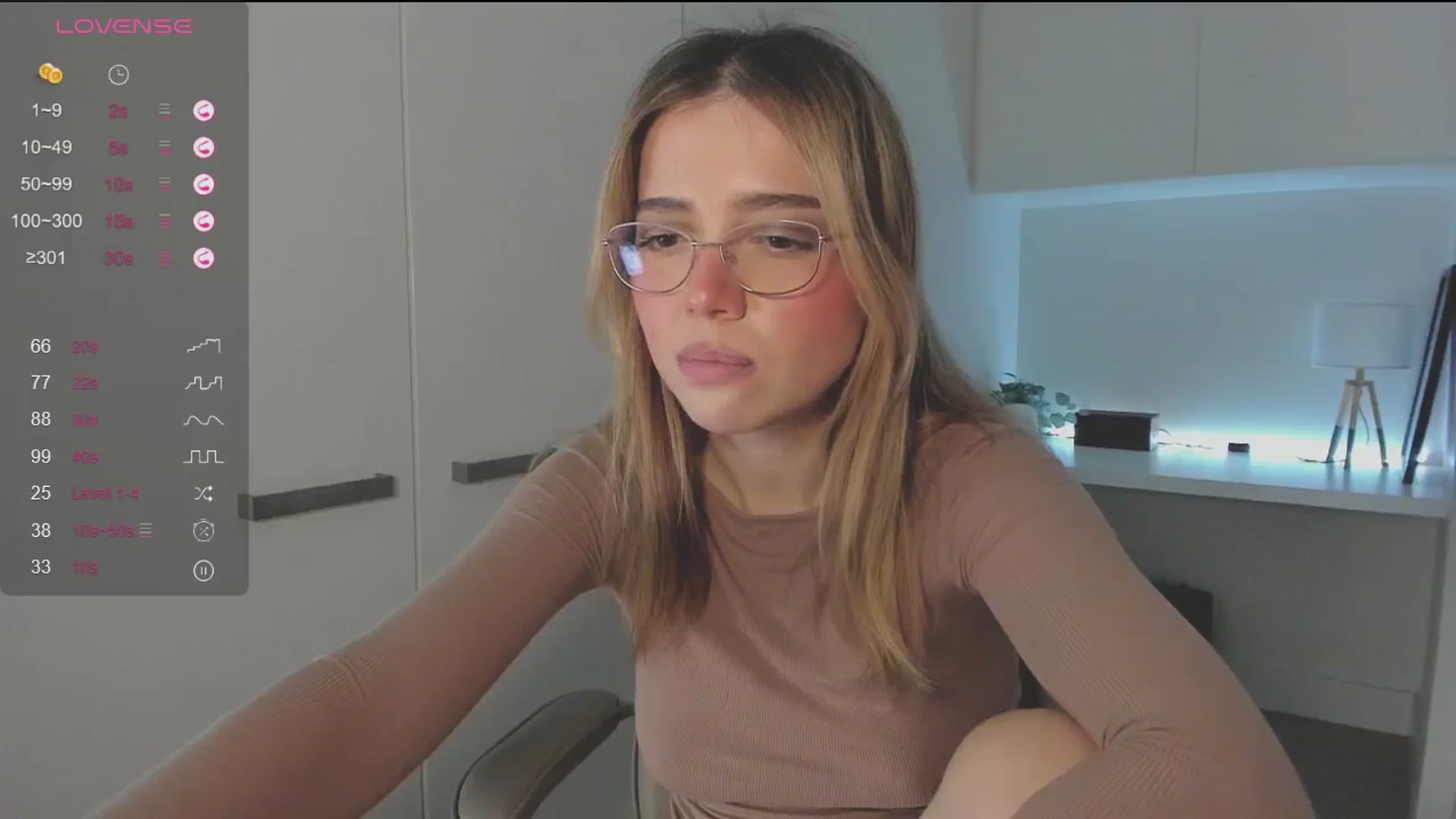 Gallery image thumbnail from cutiee's myfreecams stream on, 09/16/2025, 05:50 image 17 of 20