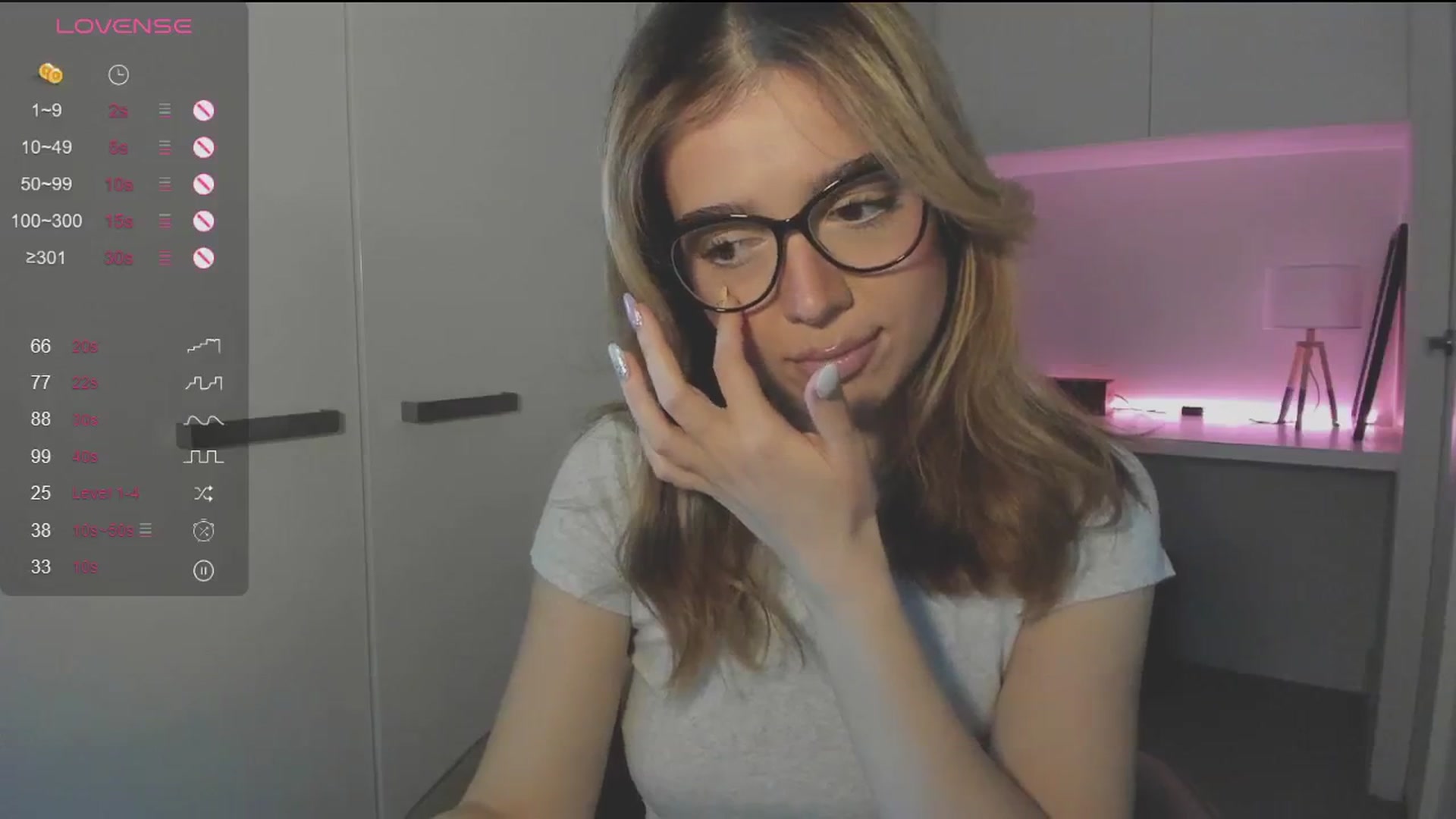 Gallery image thumbnail from cutiee's myfreecams stream on, 09/20/2025, 02:48 image 14 of 20