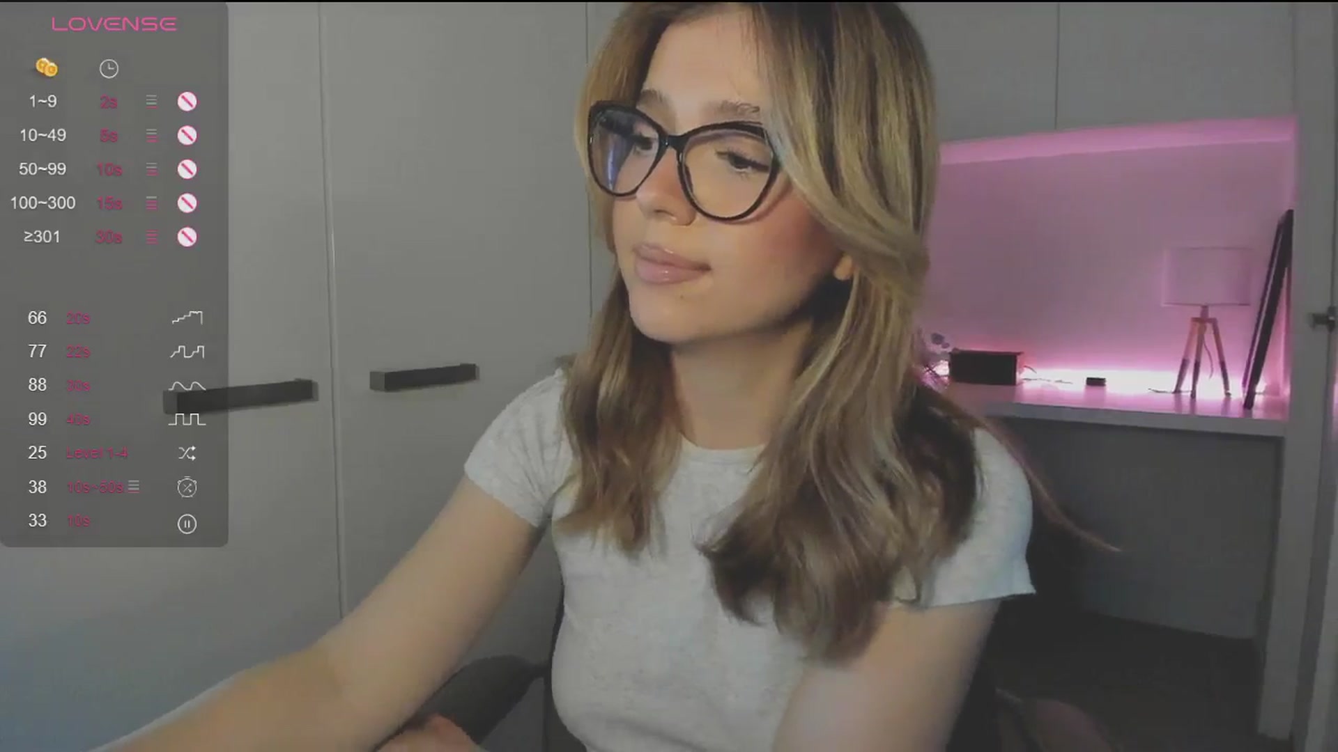 Gallery image thumbnail from cutiee's myfreecams stream on, 09/20/2025, 02:48 image 15 of 20