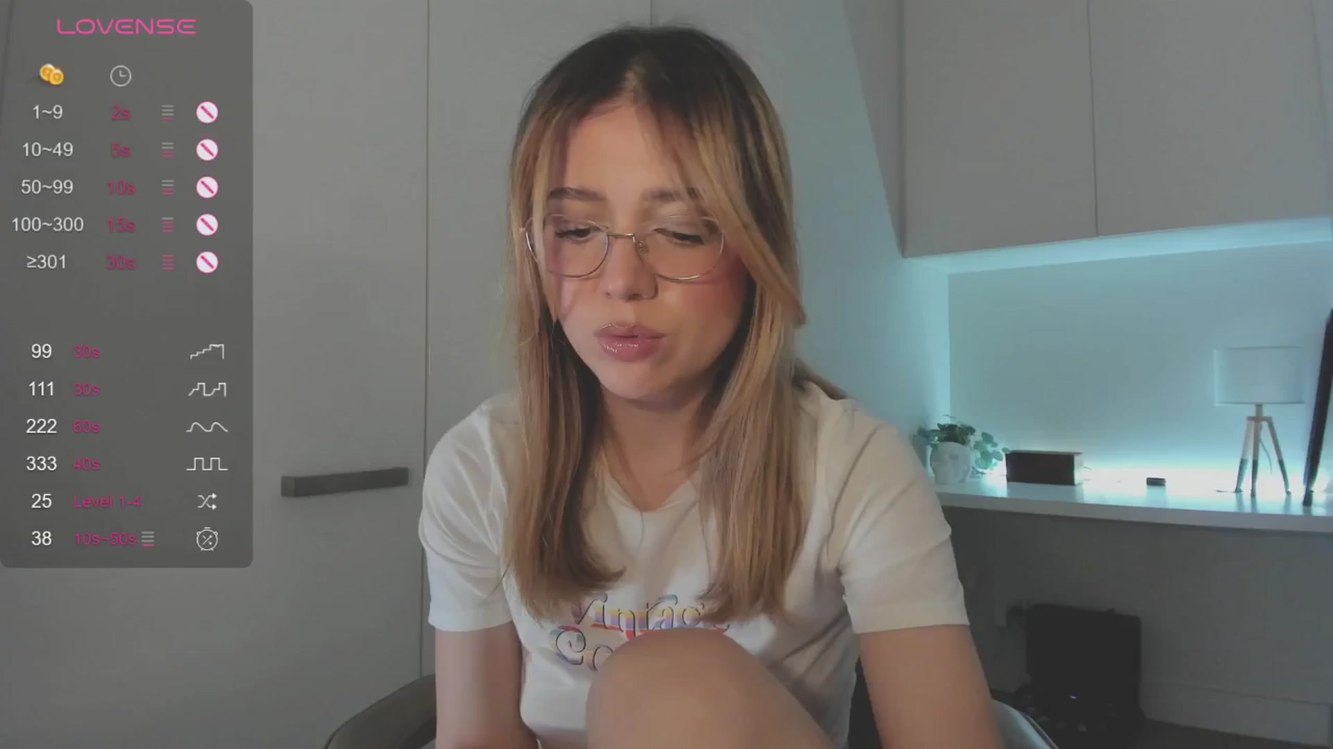 Gallery image thumbnail from cutiee's myfreecams stream on, 09/29/2025, 09:40 image 1 of 20