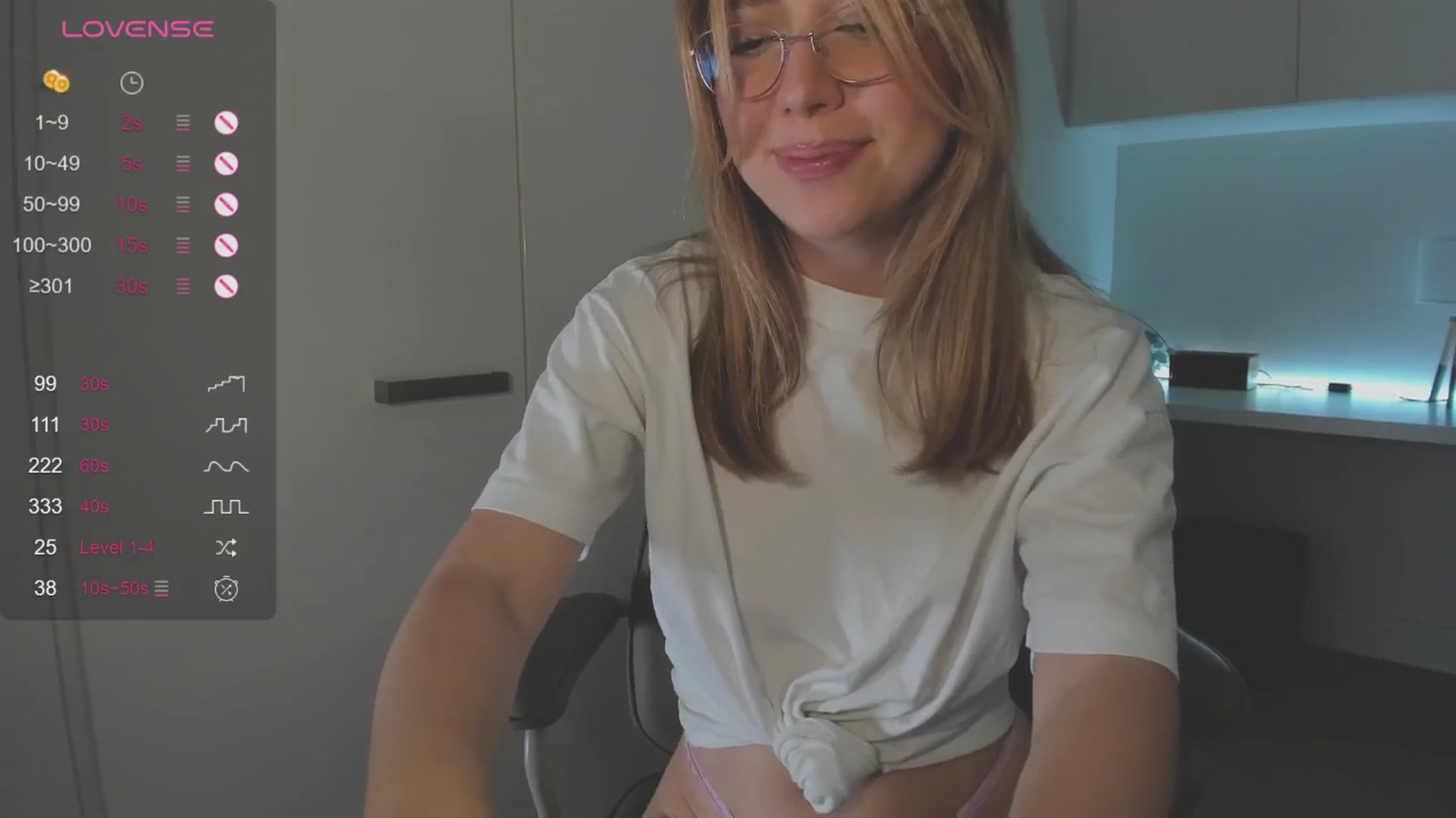 Gallery image thumbnail from cutiee's myfreecams stream on, 09/29/2025, 11:30 image 9 of 20