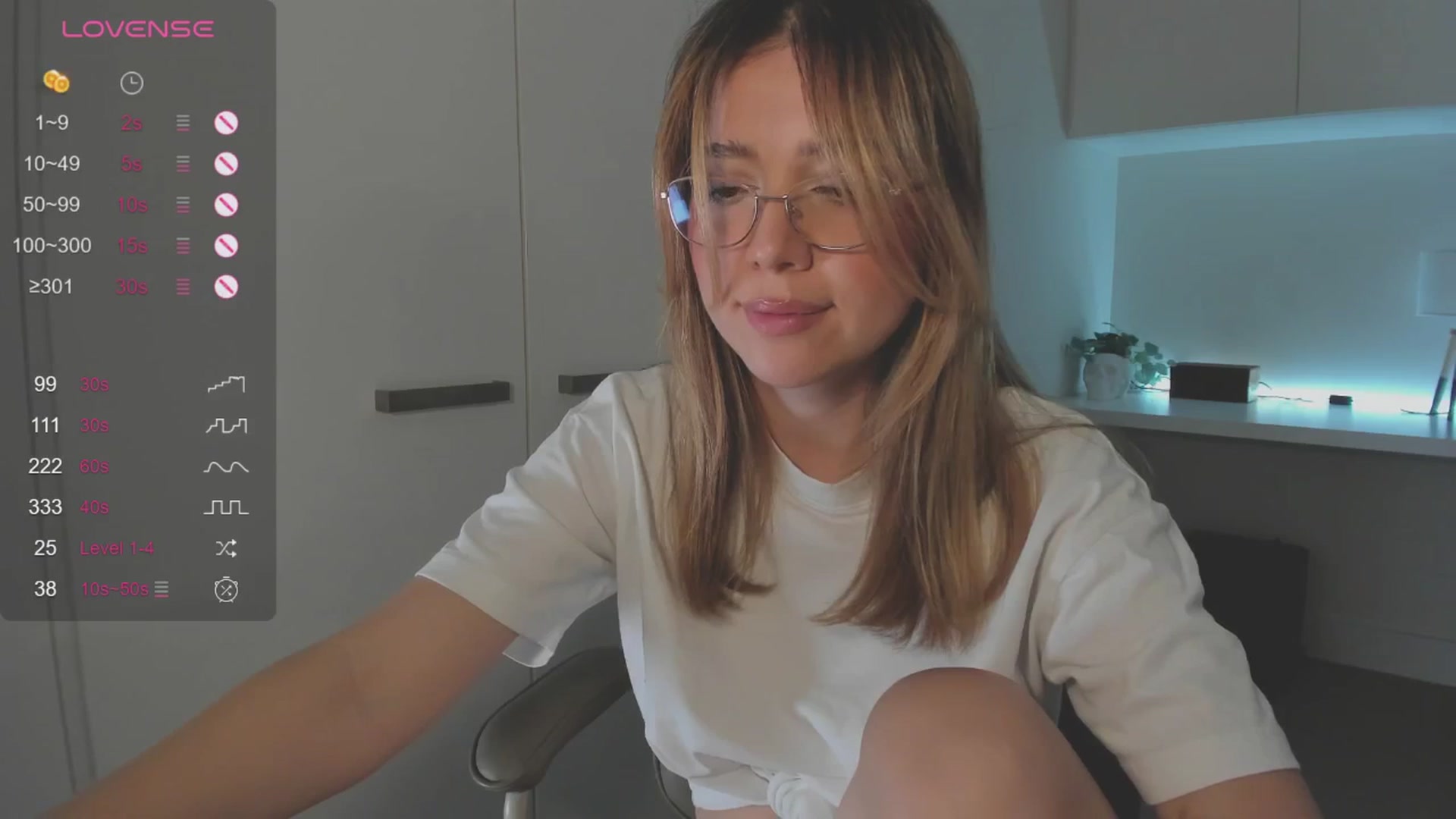 Gallery image thumbnail from cutiee's myfreecams stream on, 09/29/2025, 11:30 image 7 of 20