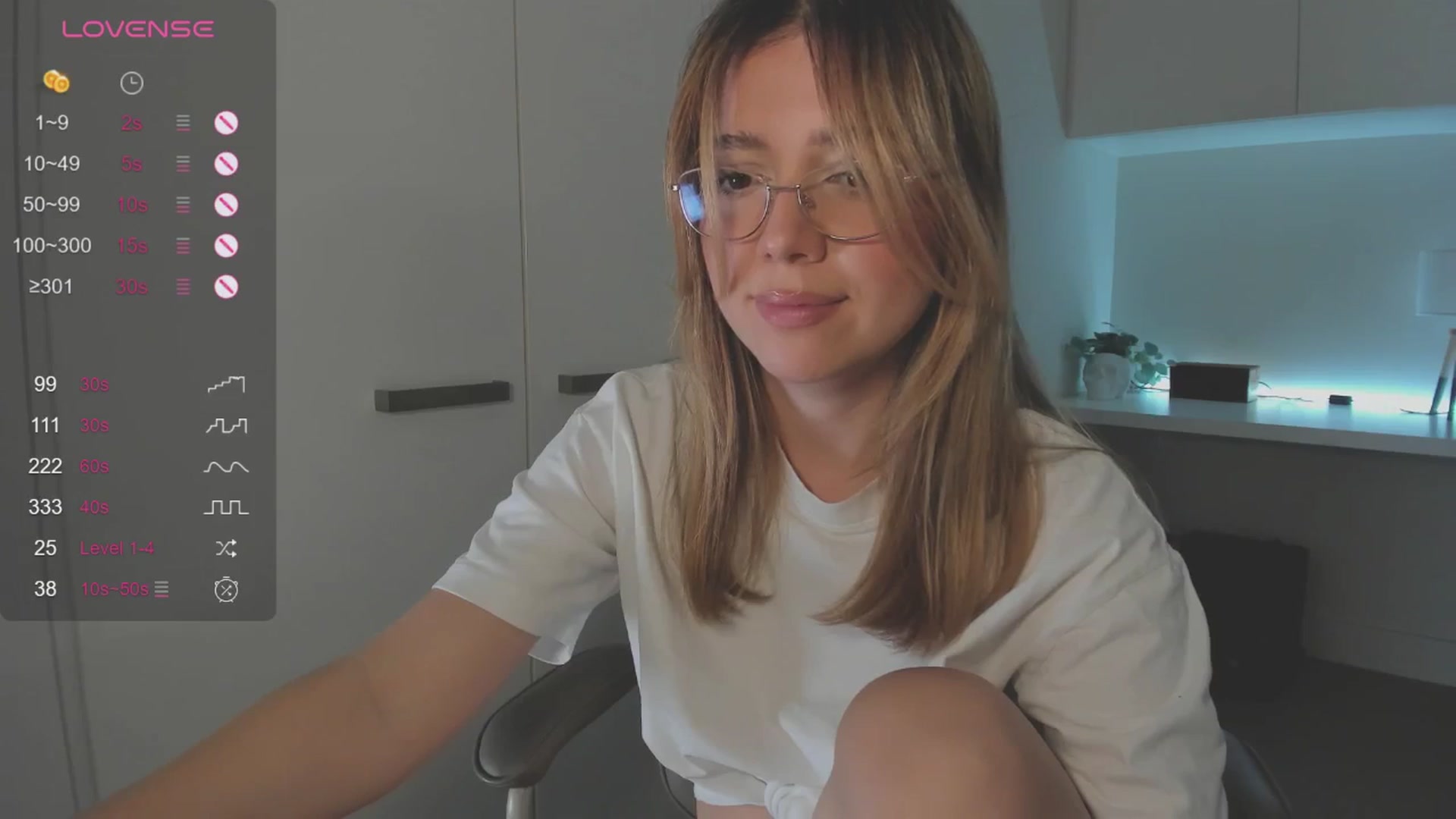 Gallery image thumbnail from cutiee's myfreecams stream on, 09/29/2025, 11:30 image 6 of 20