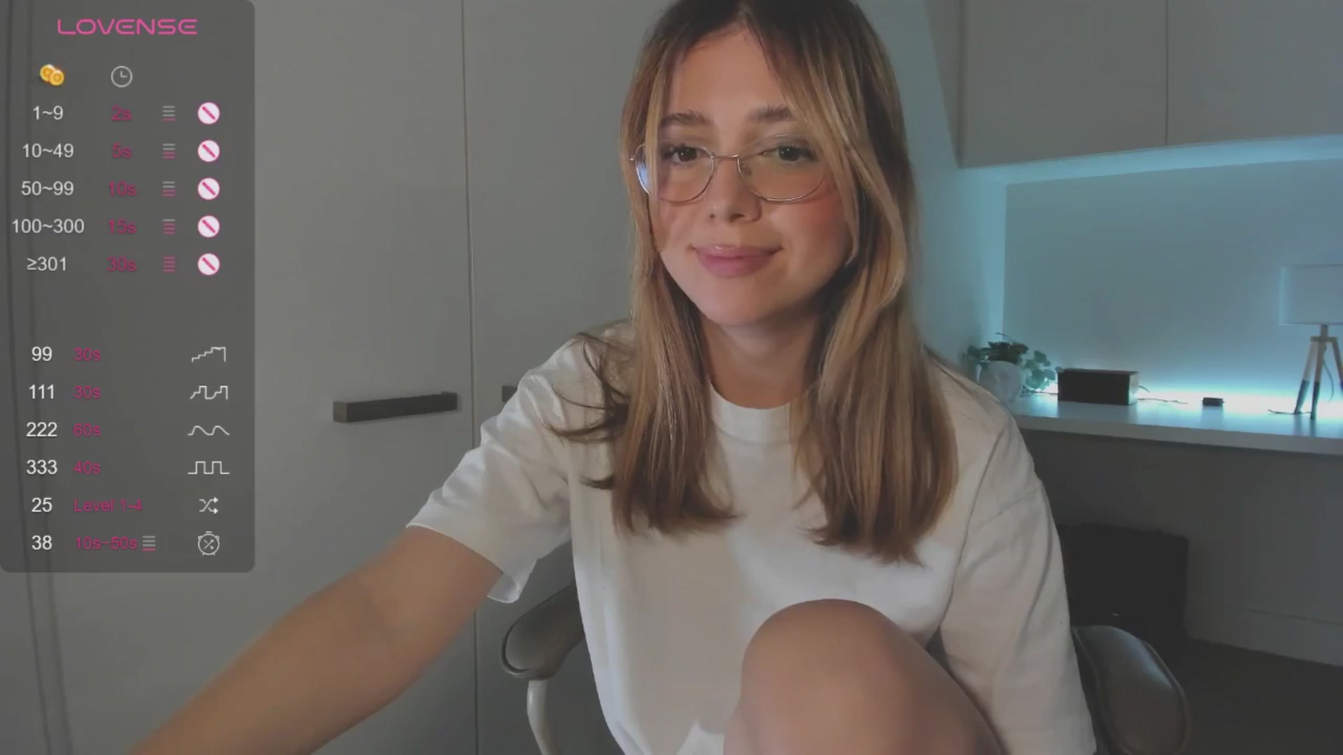 Gallery image thumbnail from cutiee's myfreecams stream on, 09/29/2025, 12:19 image 11 of 20