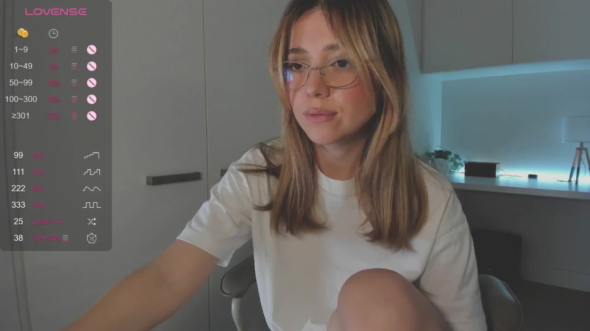 Gallery image thumbnail from cutiee's myfreecams stream on, 09/29/2025, 12:19 image 10 of 20