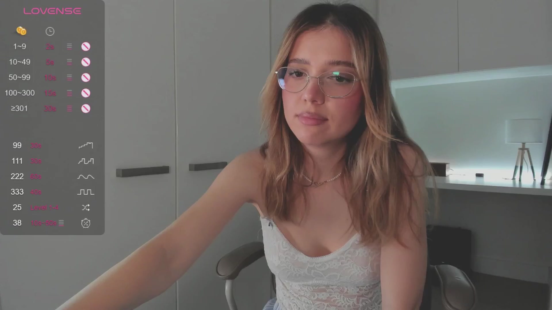 Gallery image thumbnail from cutiee's myfreecams stream on, 09/30/2025, 06:10 image 5 of 20