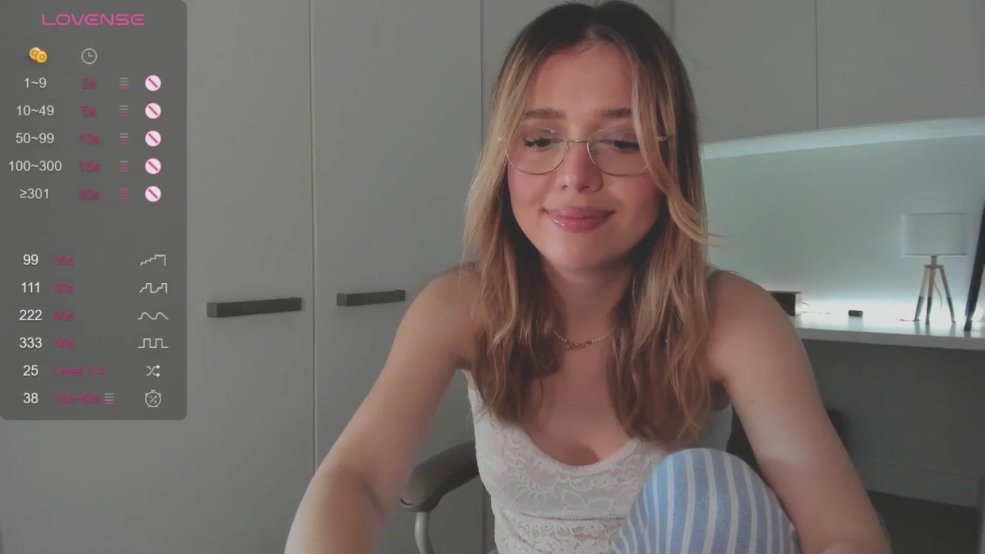 Gallery image thumbnail from cutiee's myfreecams stream on, 09/30/2025, 06:10 image 8 of 20