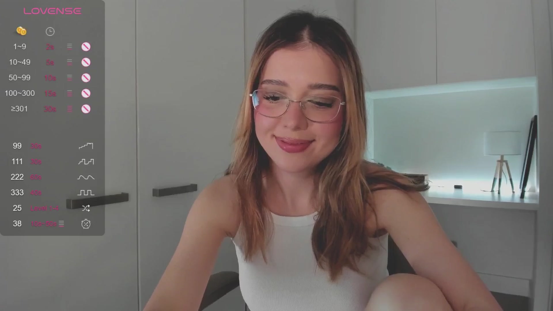 Gallery image thumbnail from cutiee's myfreecams stream on, 10/04/2025, 07:36 image 2 of 20