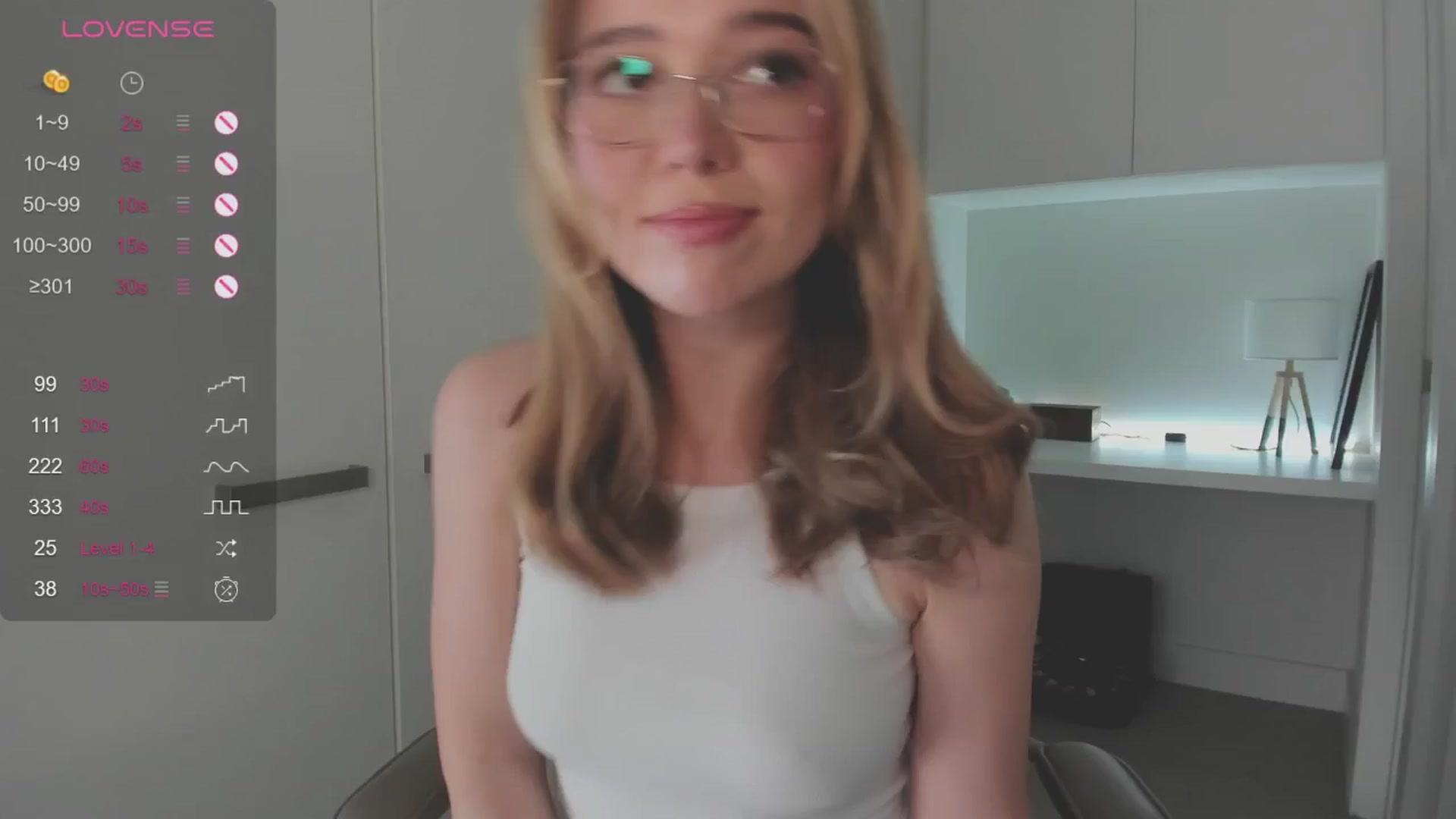 Gallery image thumbnail from cutiee's myfreecams stream on, 10/05/2025, 05:56 image 4 of 20