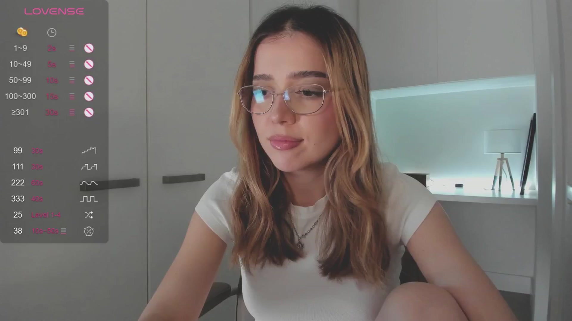 Gallery image thumbnail from cutiee's myfreecams stream on, 10/06/2025, 05:35 image 9 of 20