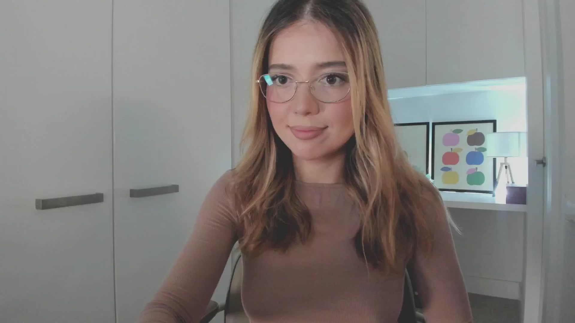 Gallery image thumbnail from cutiee's myfreecams stream on, 10/28/2025, 02:51 image 20 of 20