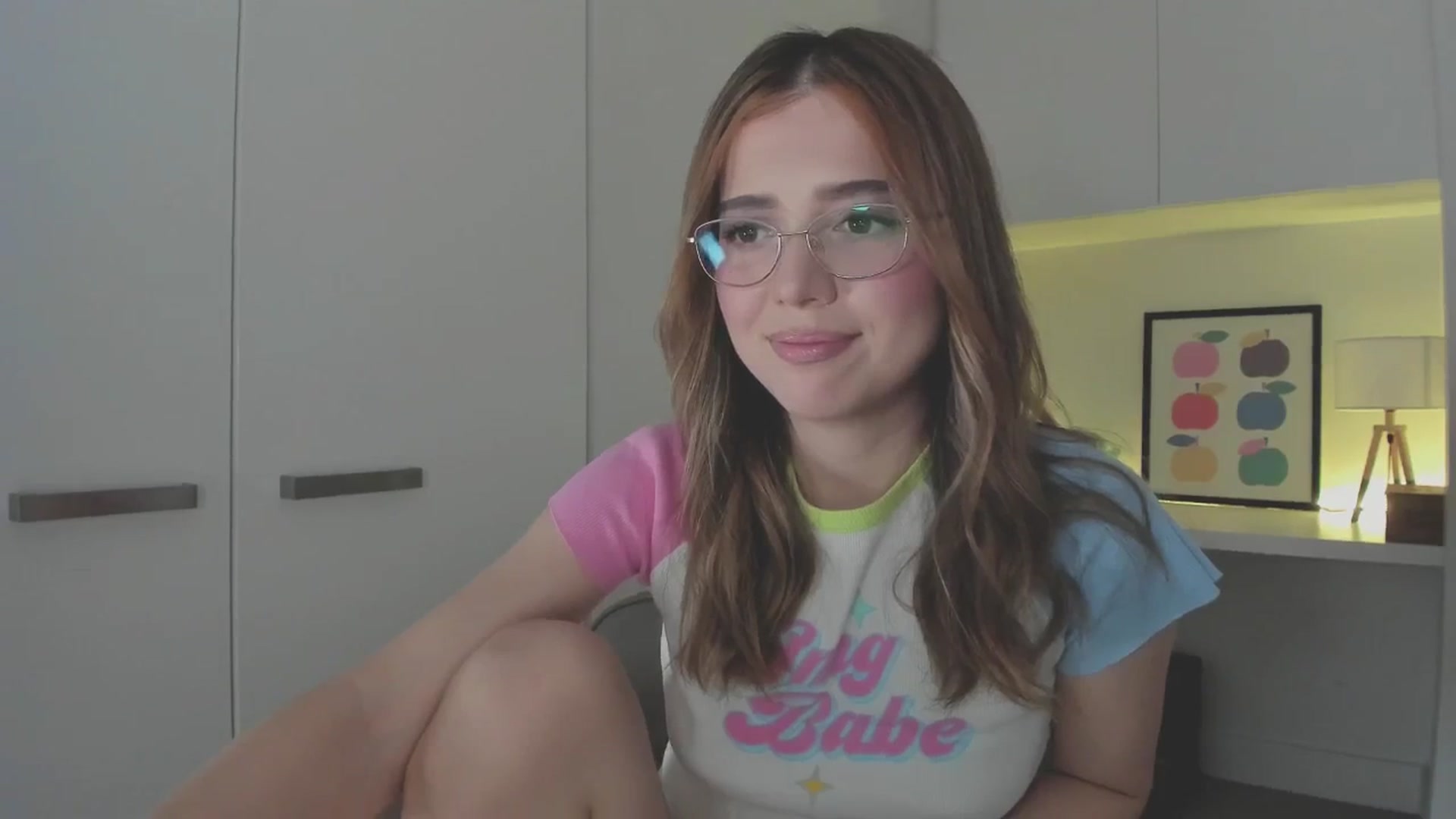 Gallery image thumbnail from cutiee's myfreecams stream on, 11/21/2025, 02:48 image 15 of 20