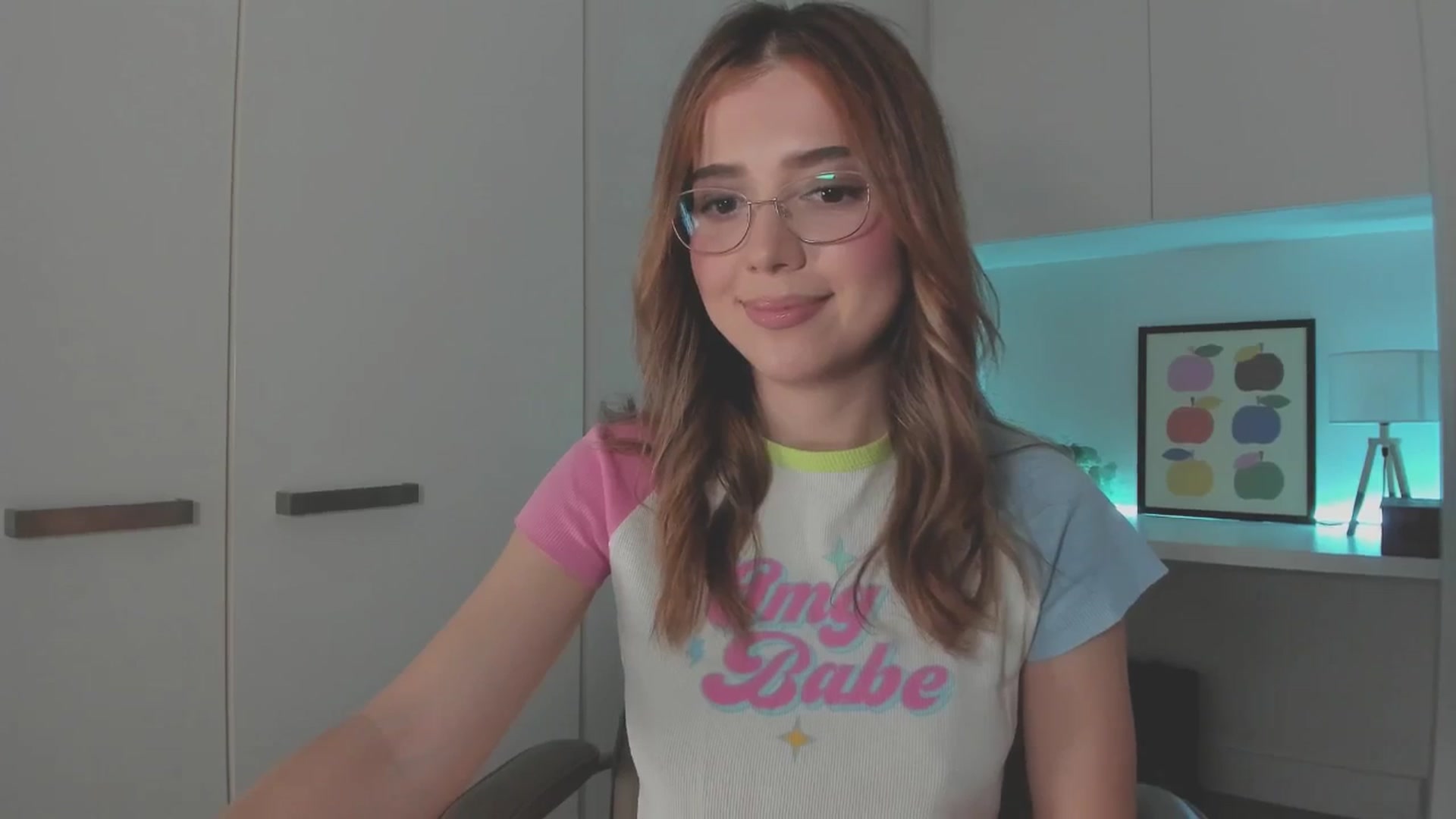 Gallery image thumbnail from cutiee's myfreecams stream on, 11/21/2025, 03:41 image 4 of 20