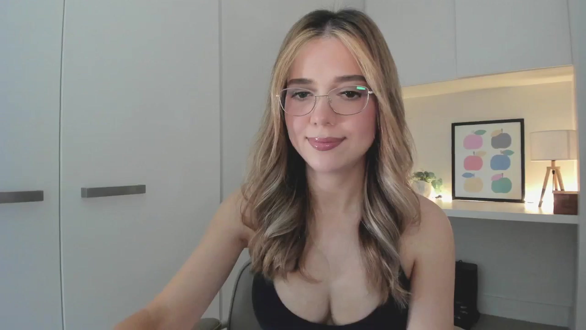 Gallery image thumbnail from cutiee's myfreecams stream on, 12/23/2025, 02:02 image 12 of 20
