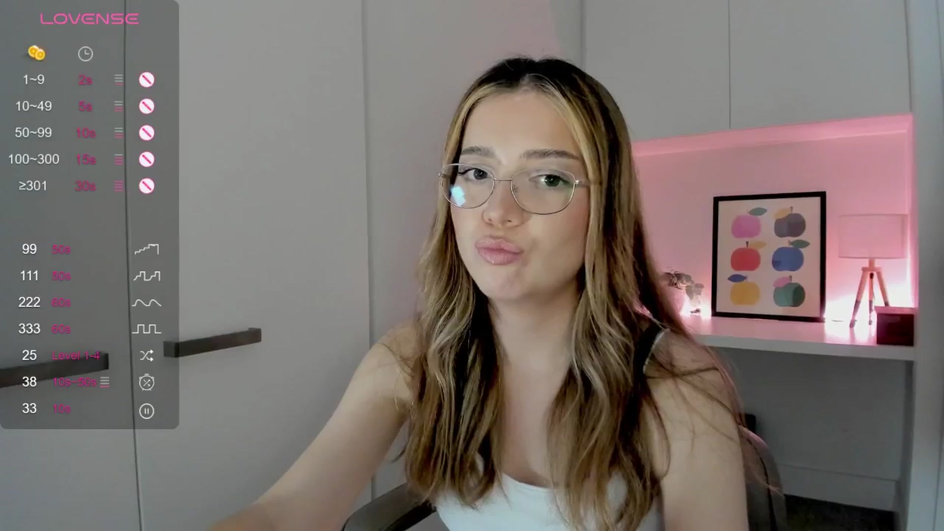 Gallery image thumbnail from cutiee's myfreecams stream on, 01/15/2026, 07:37 image 18 of 20