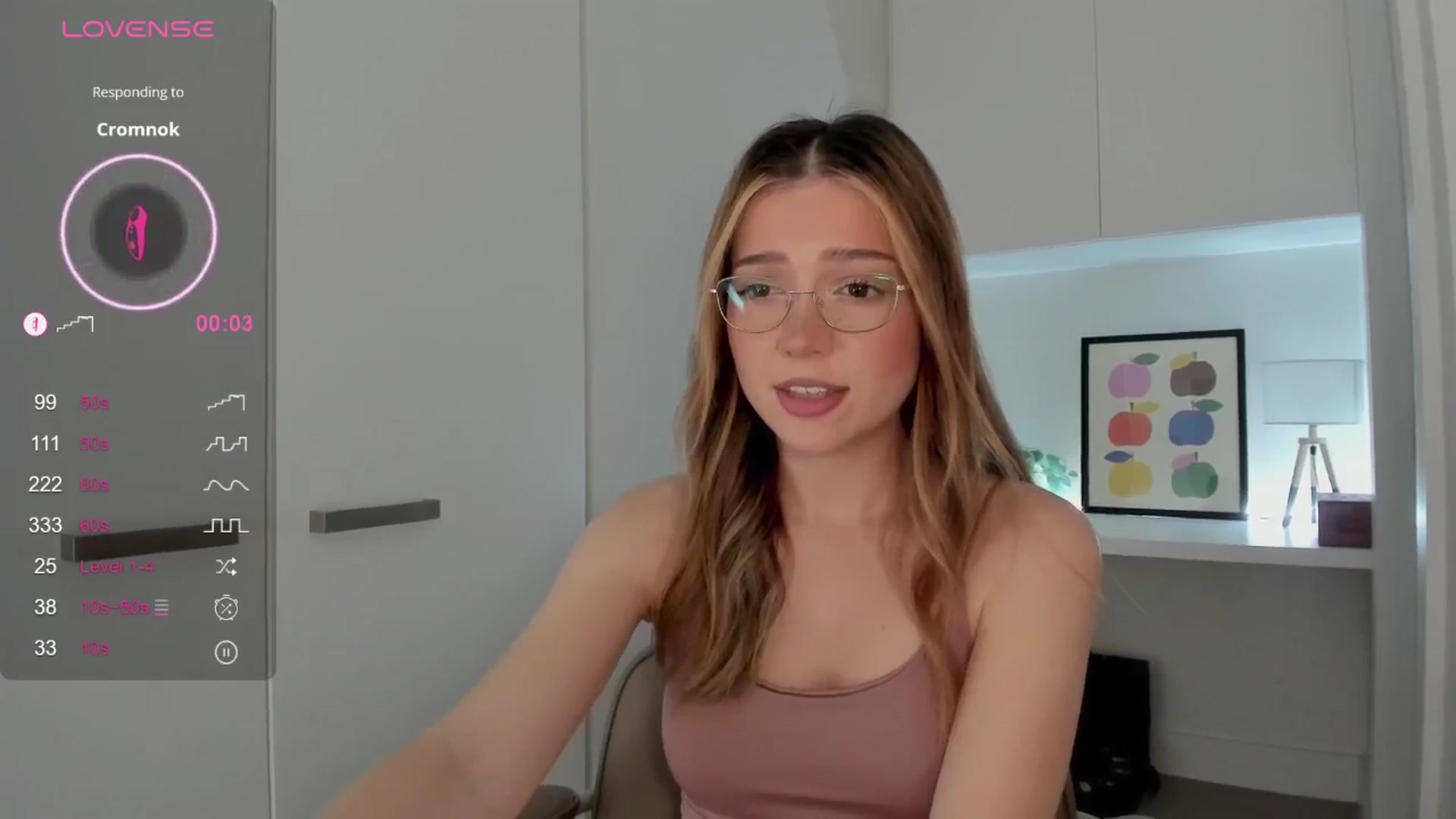 Gallery image thumbnail from cutiee's myfreecams stream on, 01/21/2026, 03:00 image 17 of 20