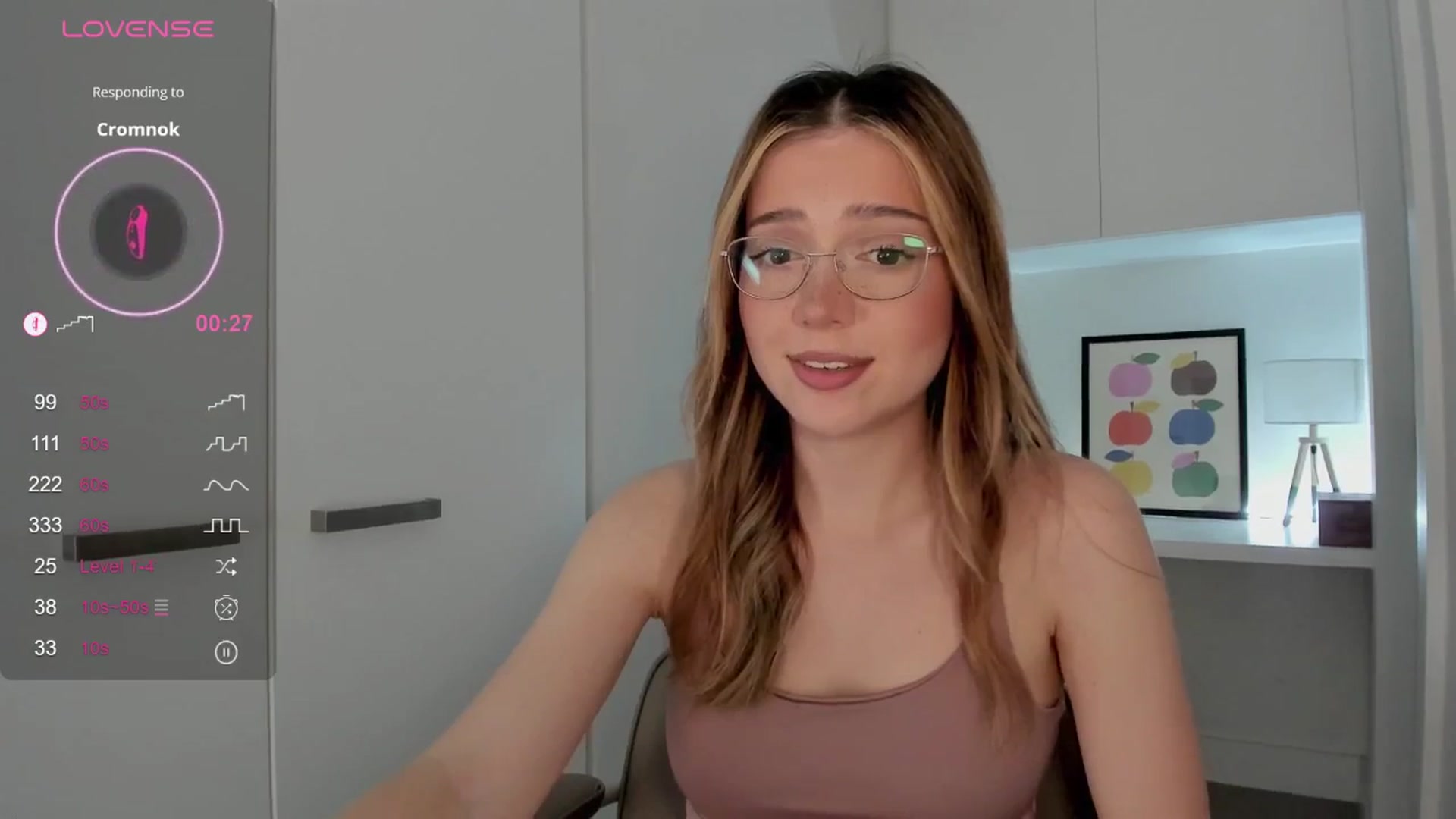 Gallery image thumbnail from cutiee's myfreecams stream on, 01/21/2026, 03:00 image 11 of 20