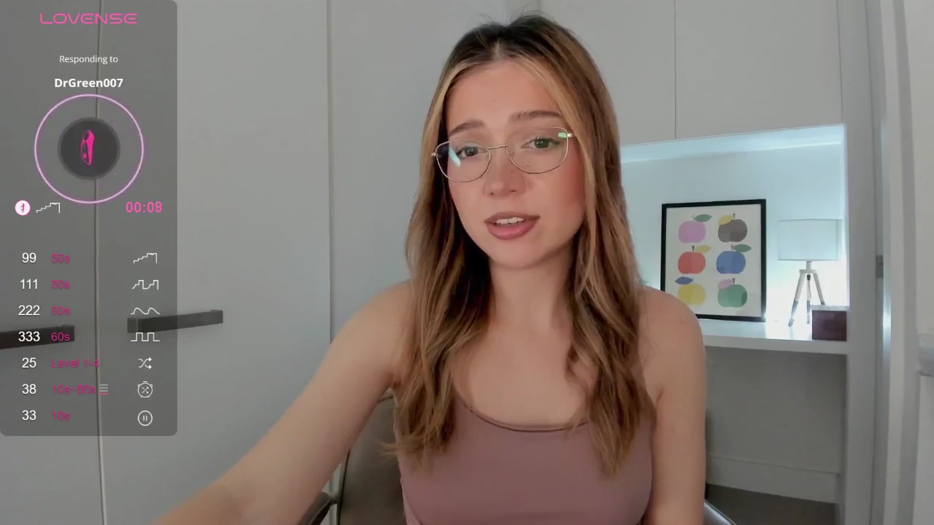 Gallery image thumbnail from cutiee's myfreecams stream on, 01/21/2026, 04:04 image 10 of 20
