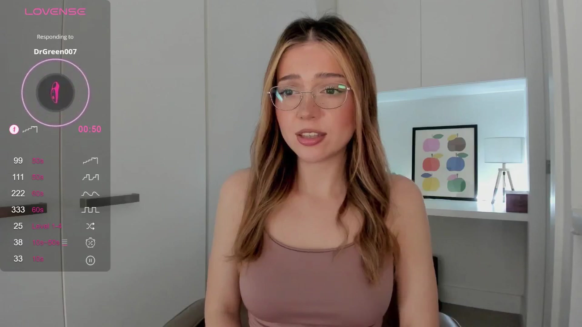 Gallery image thumbnail from cutiee's myfreecams stream on, 01/21/2026, 04:04 image 9 of 20