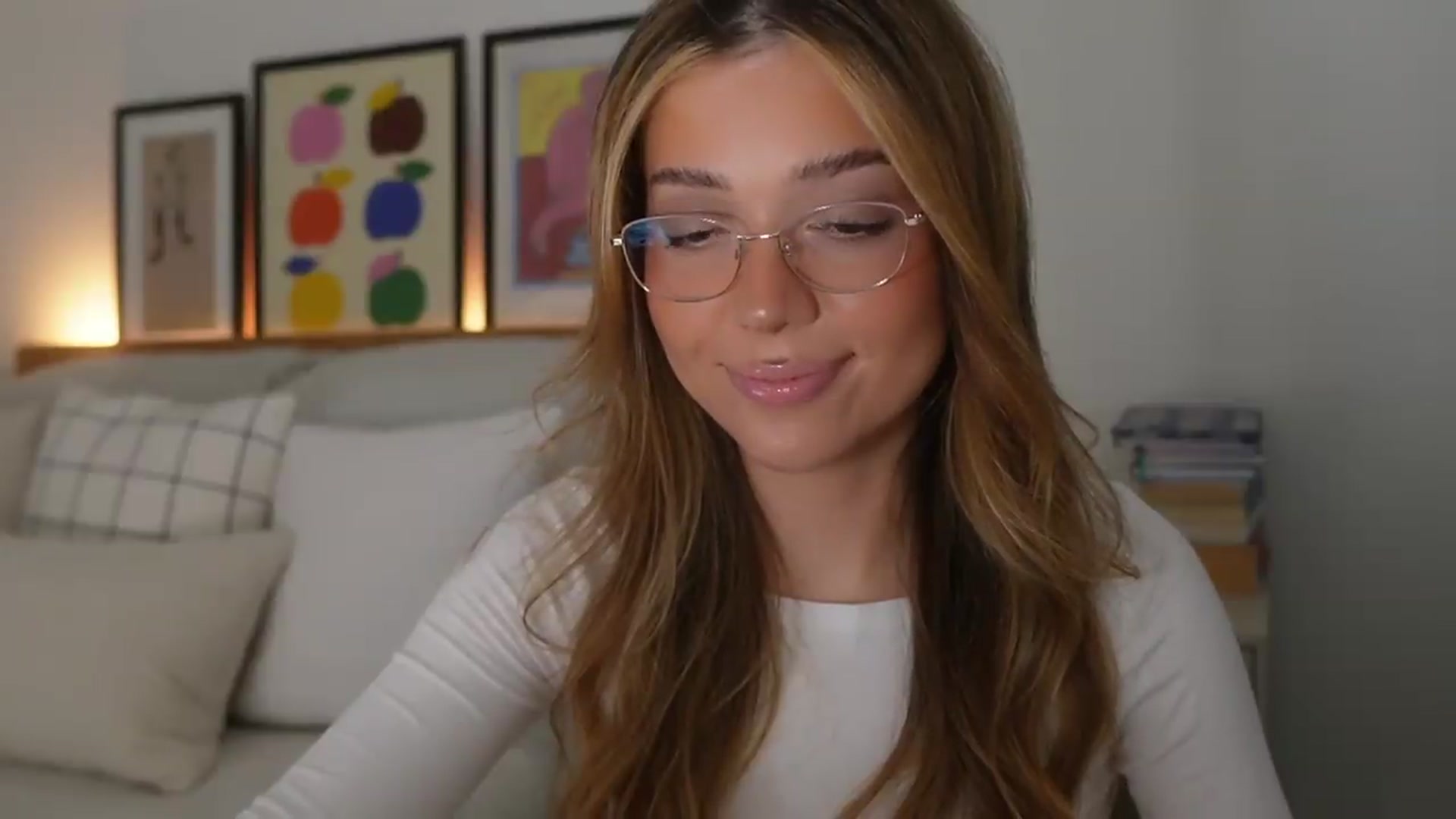 Gallery image thumbnail from cutiee's myfreecams stream on, 05/11/2026, 08:51 image 6 of 20