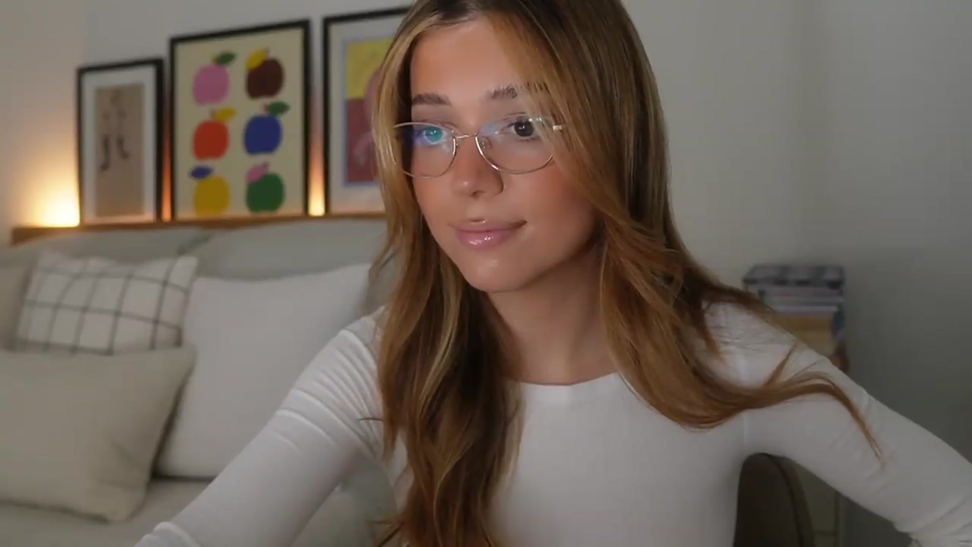 Gallery image thumbnail from cutiee's myfreecams stream on, 05/11/2026, 08:51 image 18 of 20