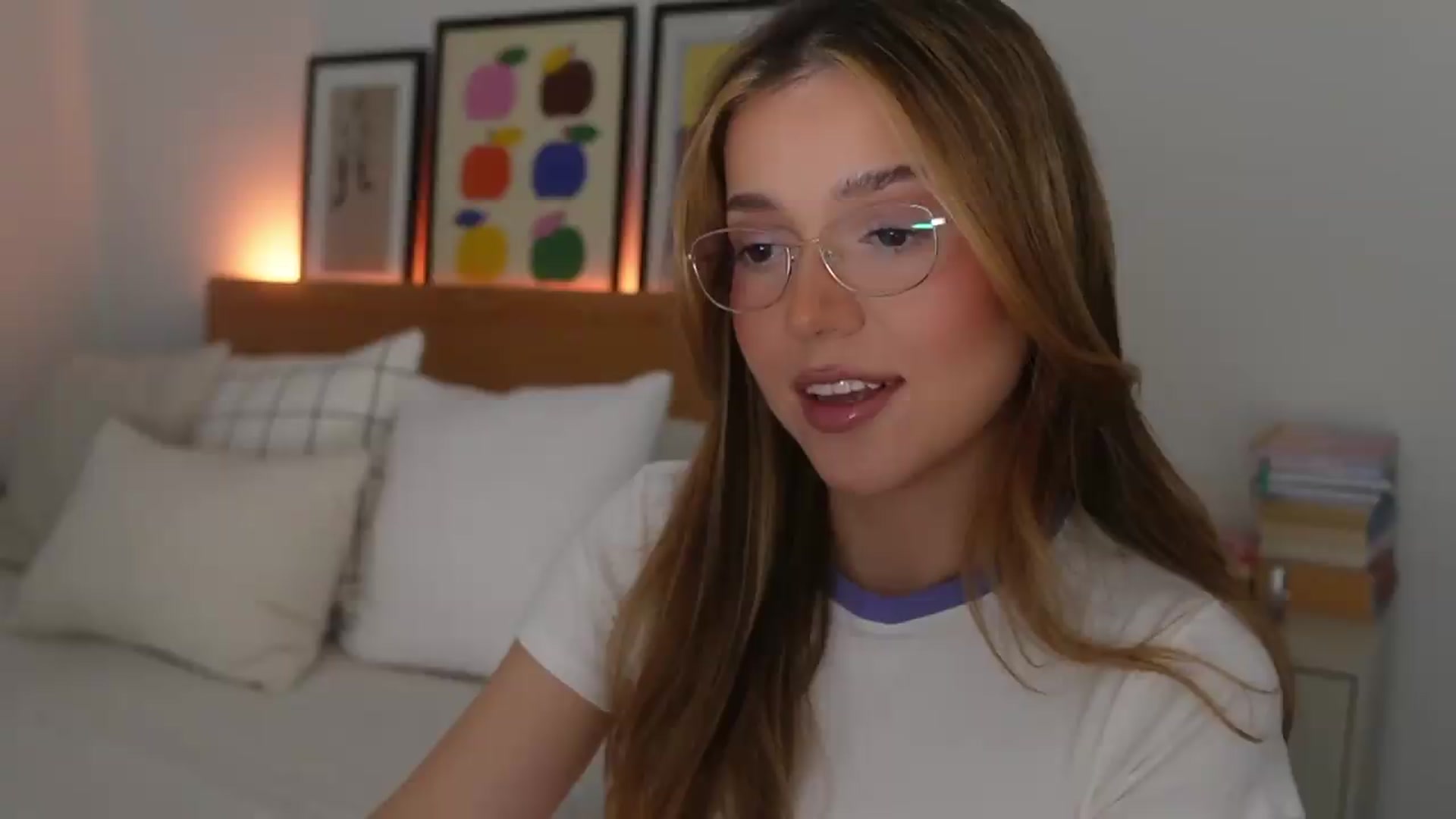 Gallery image thumbnail from cutiee's myfreecams stream on, 05/12/2026, 02:59 image 11 of 20
