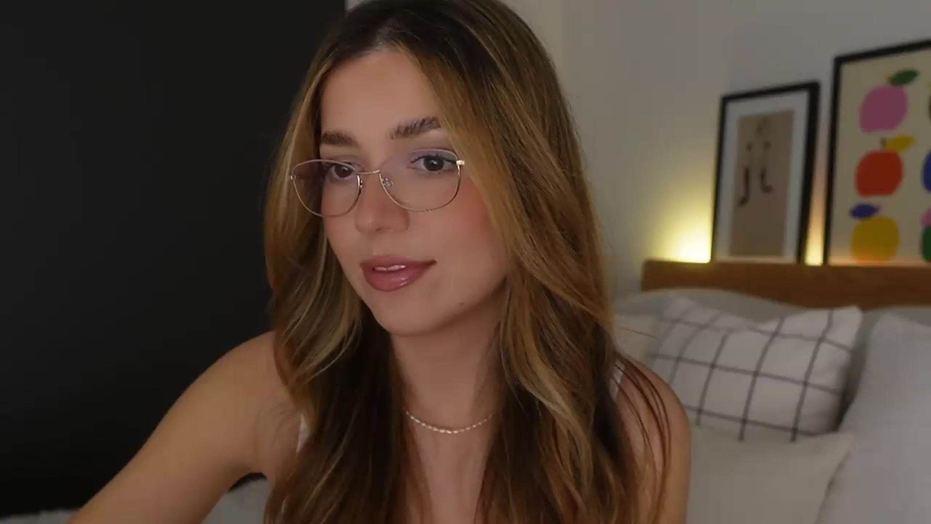 Gallery image thumbnail from cutiee's myfreecams stream on, 06/08/2026, 07:24 image 7 of 20