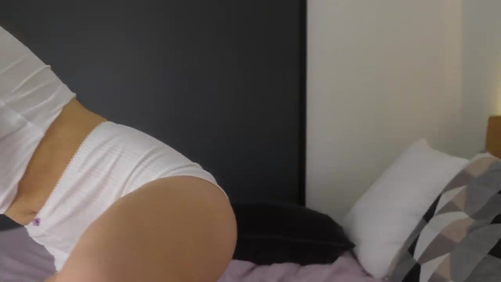 Gallery image thumbnail from cutiee's myfreecams stream on, 06/11/2026, 06:38 image 8 of 20