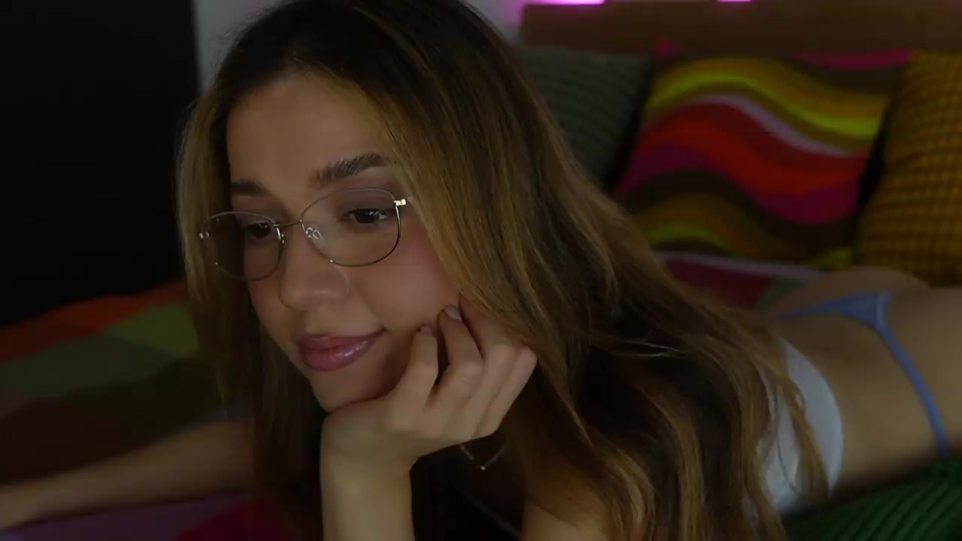 Gallery image thumbnail from cutiee's myfreecams stream on, 06/14/2026, 05:45 image 1 of 20