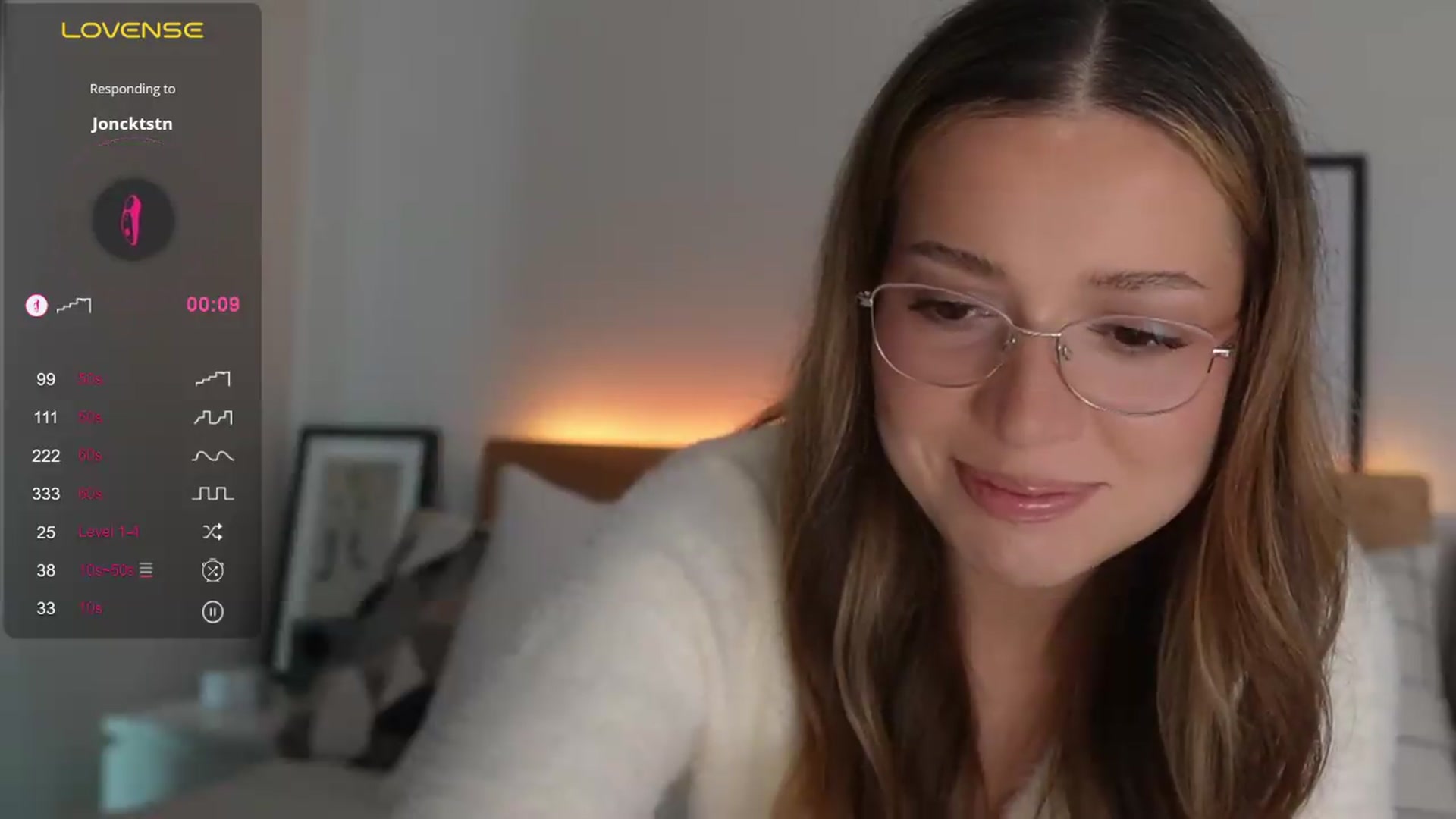 Gallery image thumbnail from cutiee's myfreecams stream on, 08/26/2026, 05:19 image 17 of 20