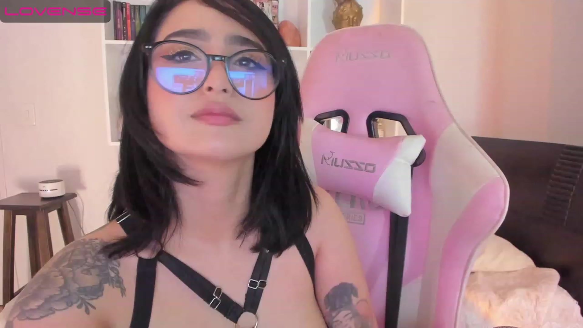 Gallery image thumbnail from cutienanii's myfreecams stream on, 04/05/2023, 04:00 image 12 of 20