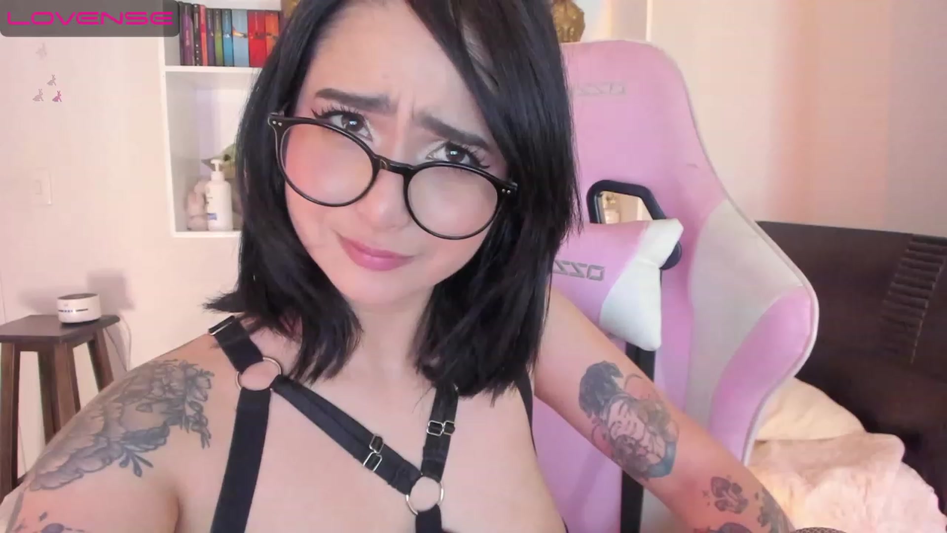 Gallery image thumbnail from cutienanii's myfreecams stream on, 04/05/2023, 04:00 image 4 of 20
