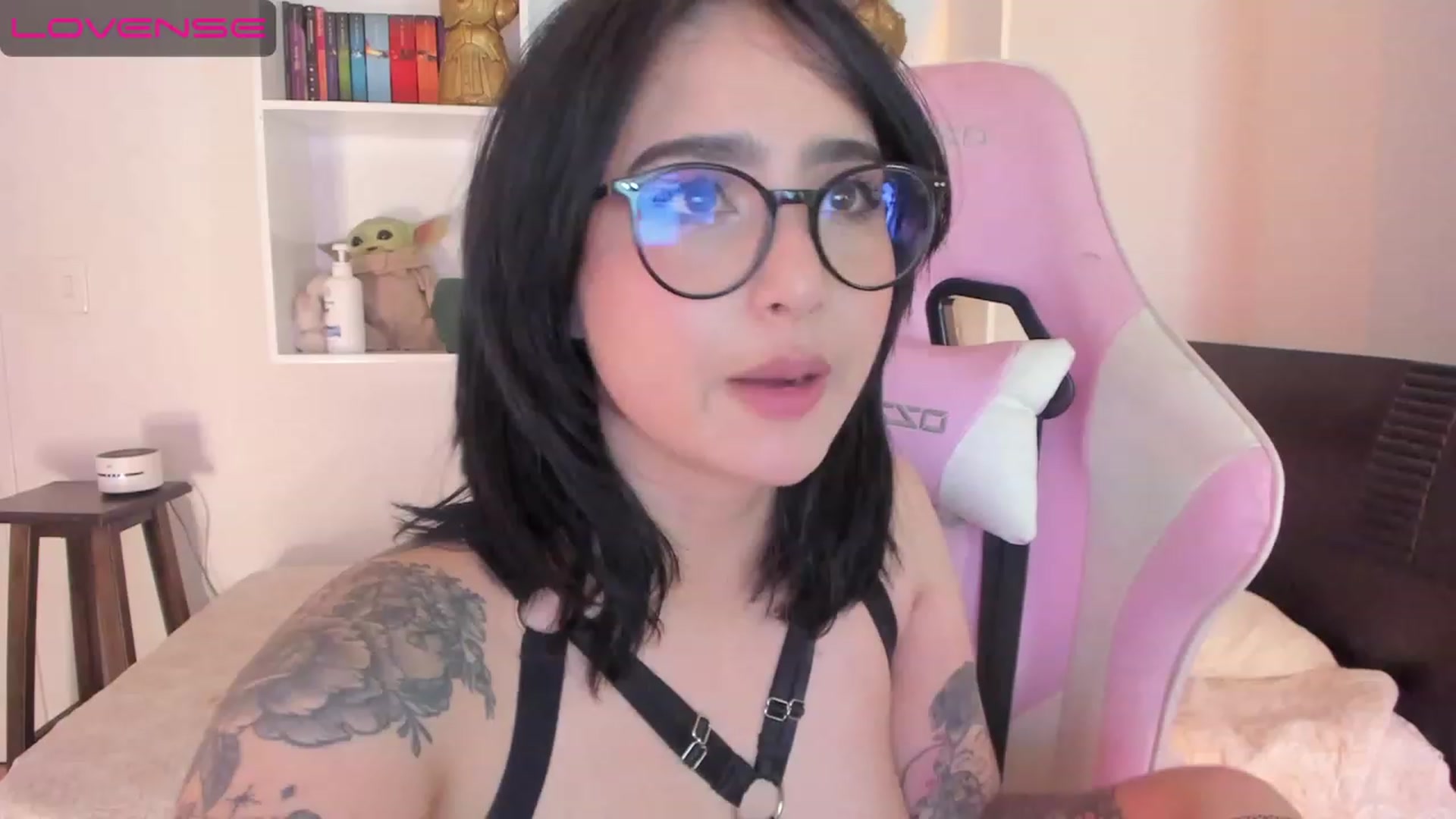 Gallery image thumbnail from cutienanii's myfreecams stream on, 04/05/2023, 04:00 image 19 of 20