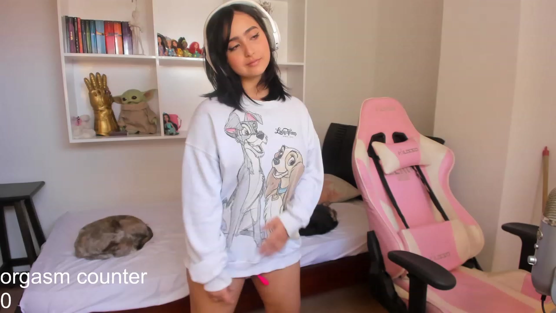 Gallery image thumbnail from cutienanii's myfreecams stream on, 05/18/2023, 17:20 image 12 of 20